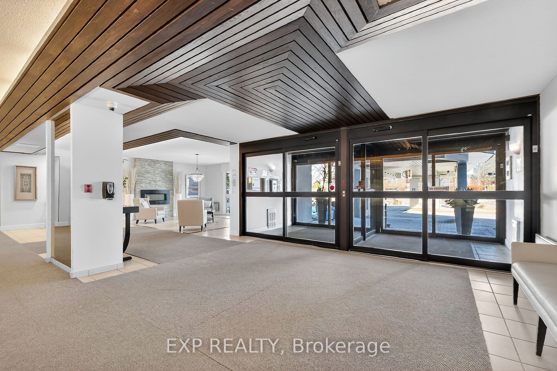 1025 Richmond Road 704, Woodroffe, ON K2B 8G8 photo 5