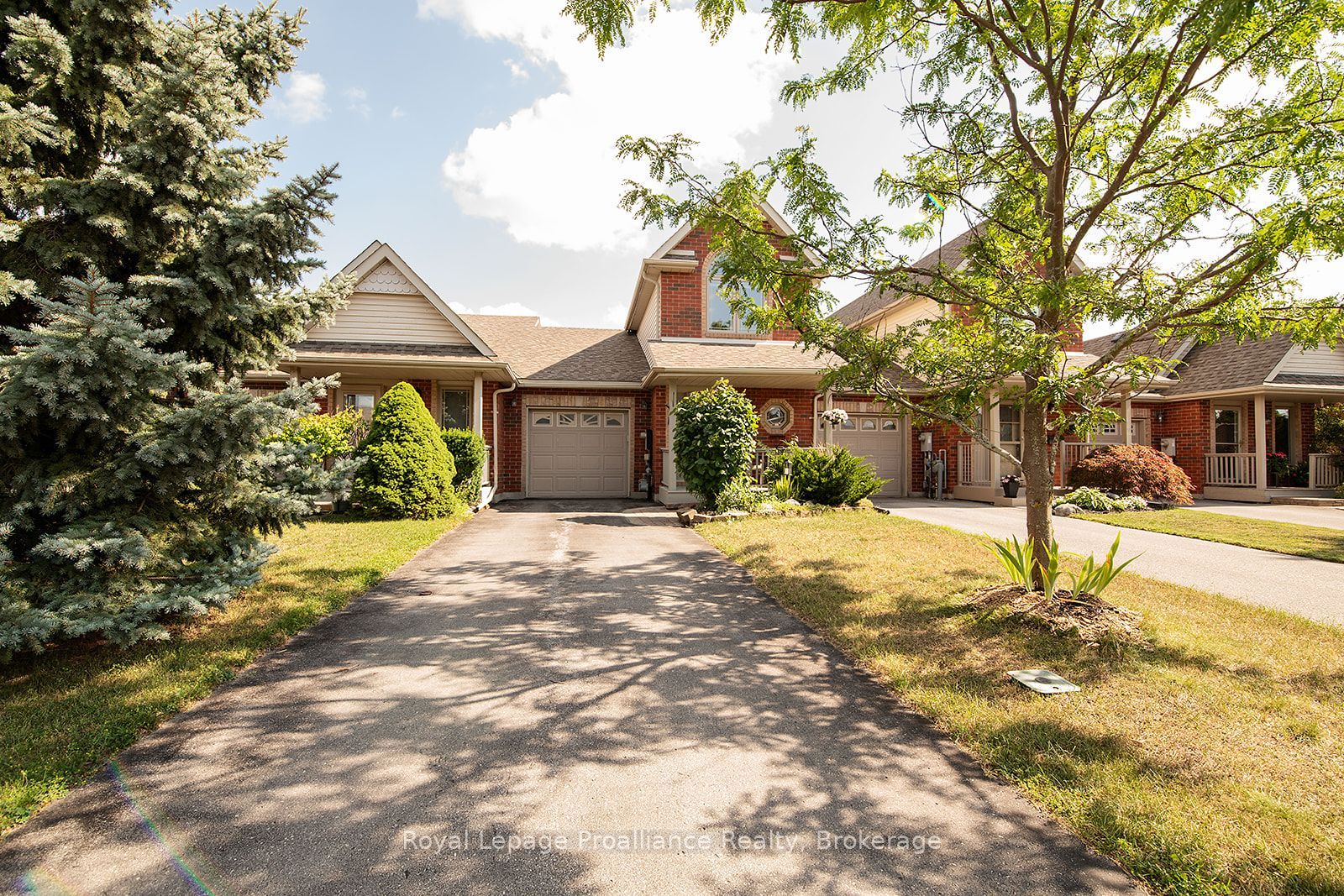 31 Hawthorn Street, Belleville, ON K8P 5M6 photo 2
