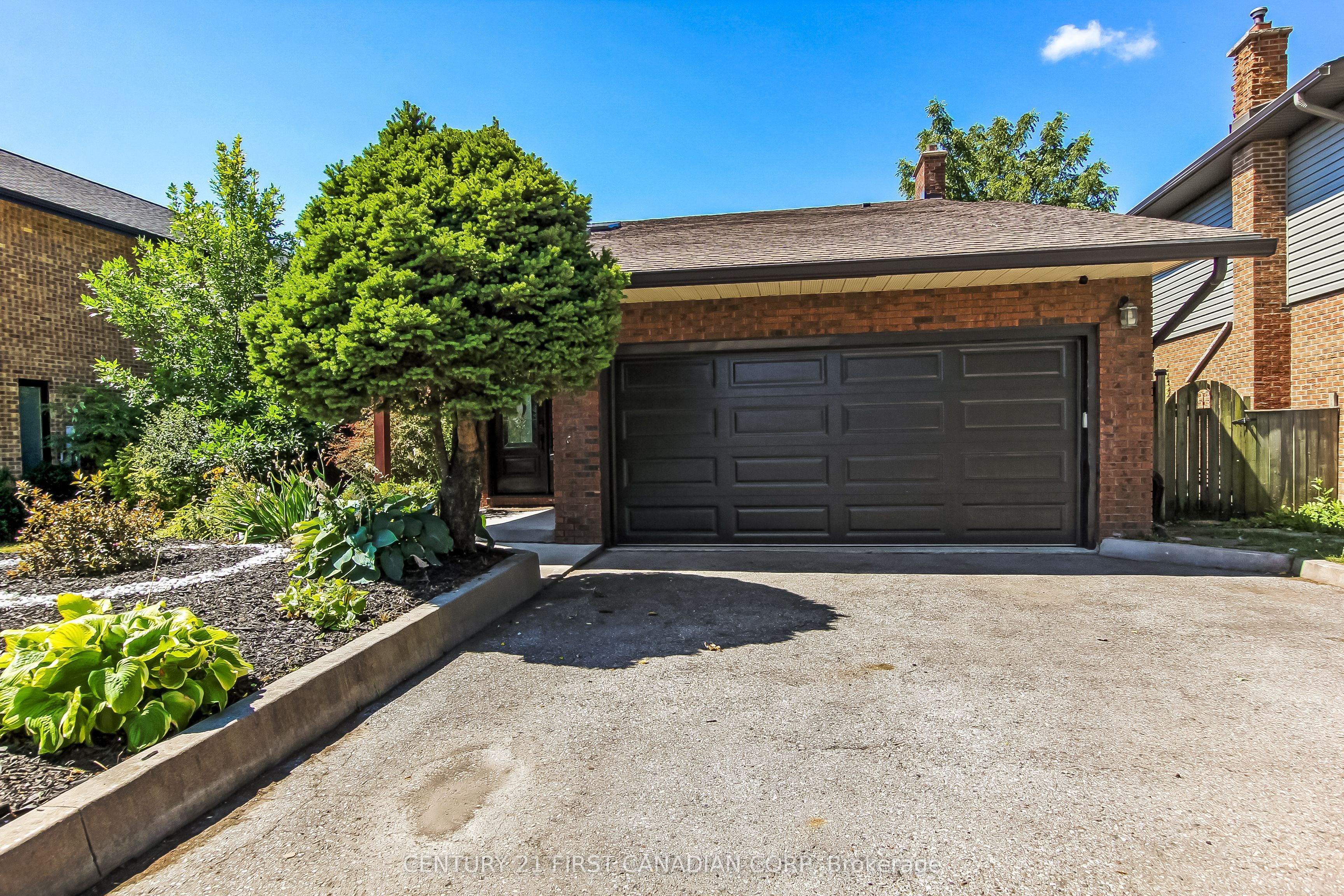 665 Upper Queen Street, London South, ON N6C 5C3 photo 2