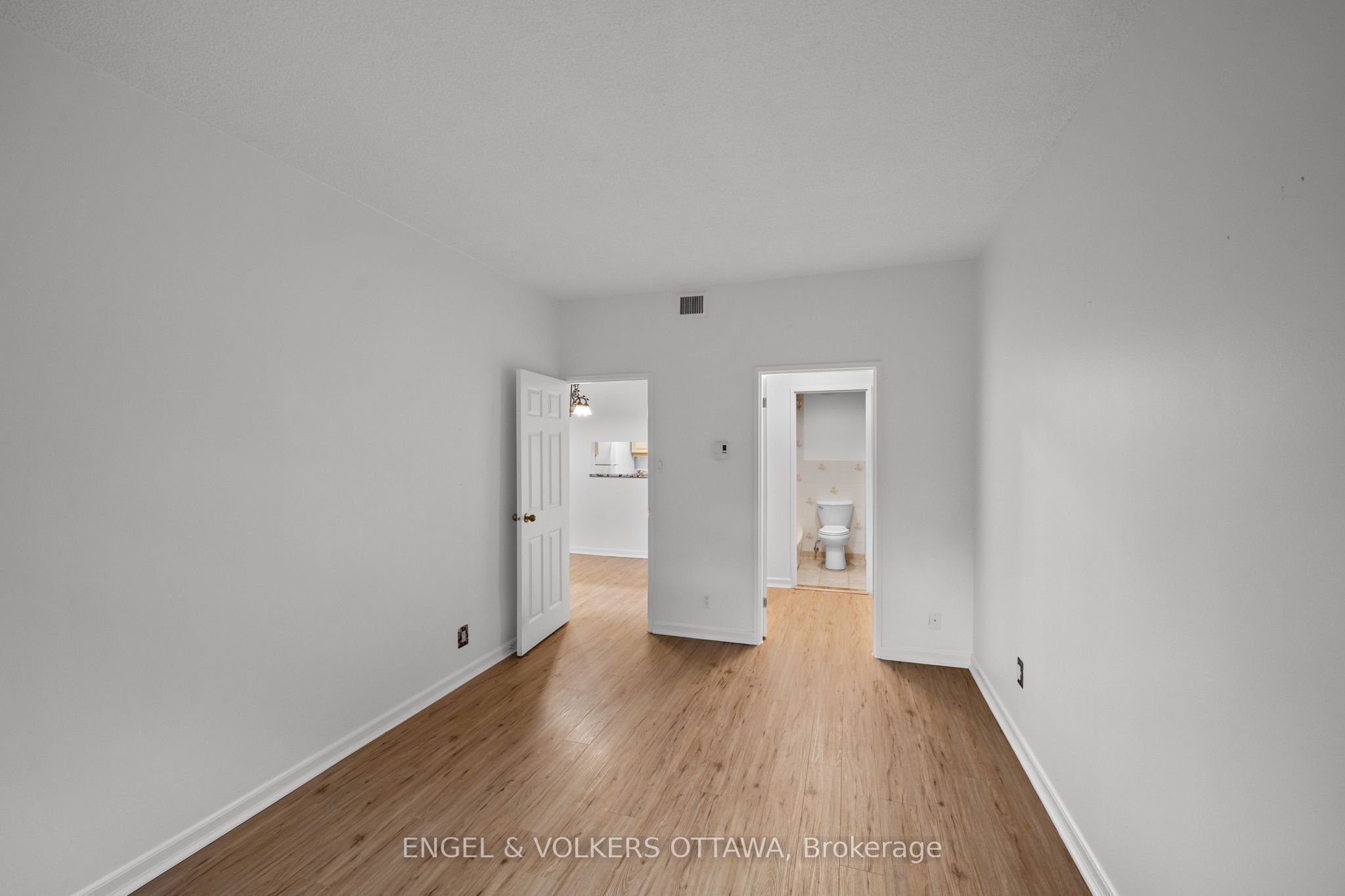 2019 Carling Avenue 104, Carlingwood - Westboro and Area, ON K2A 4A2 photo 4