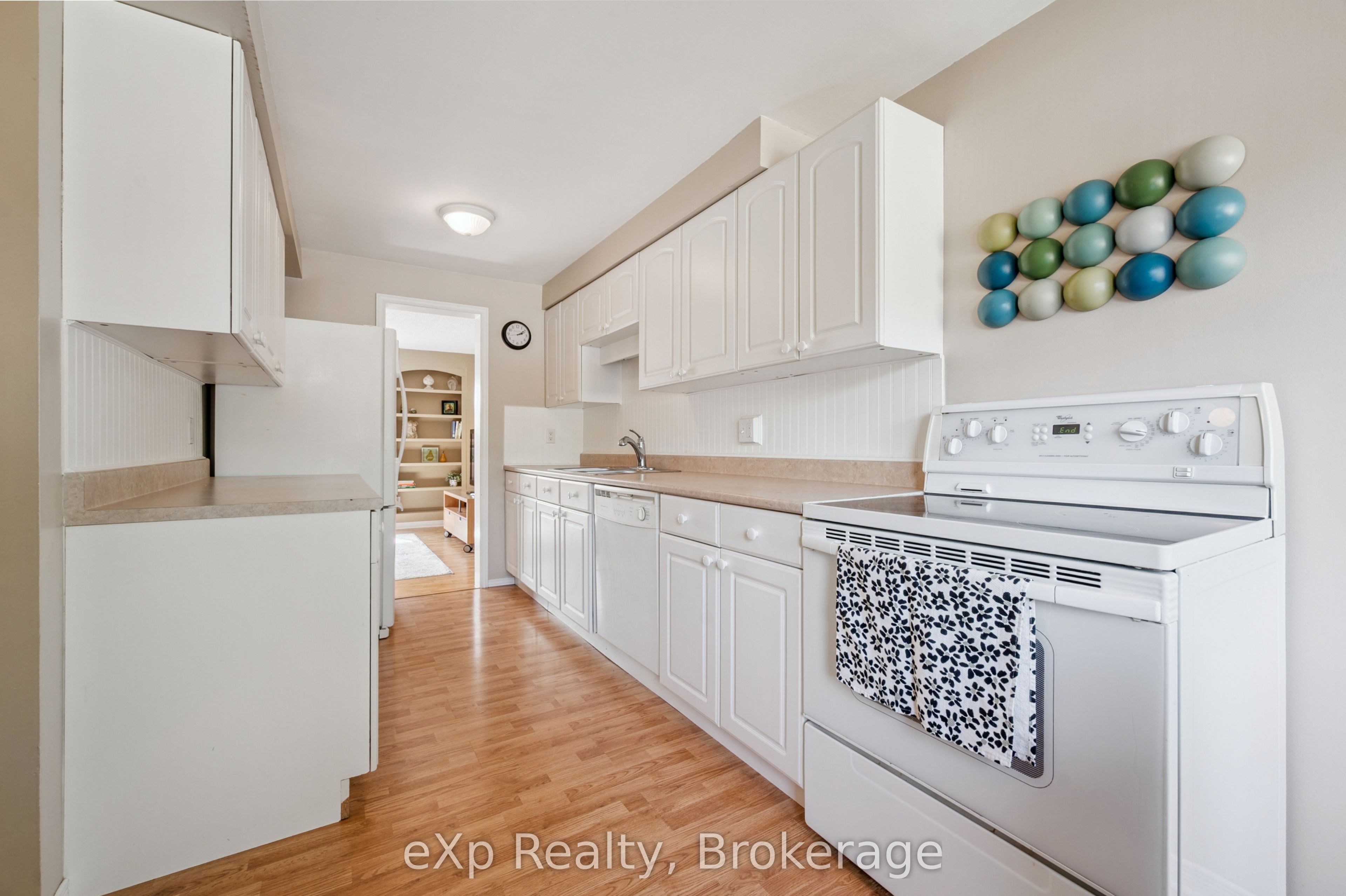 40 Silvercreek Parkway N 44, Guelph, ON N1H 7X5 photo 5