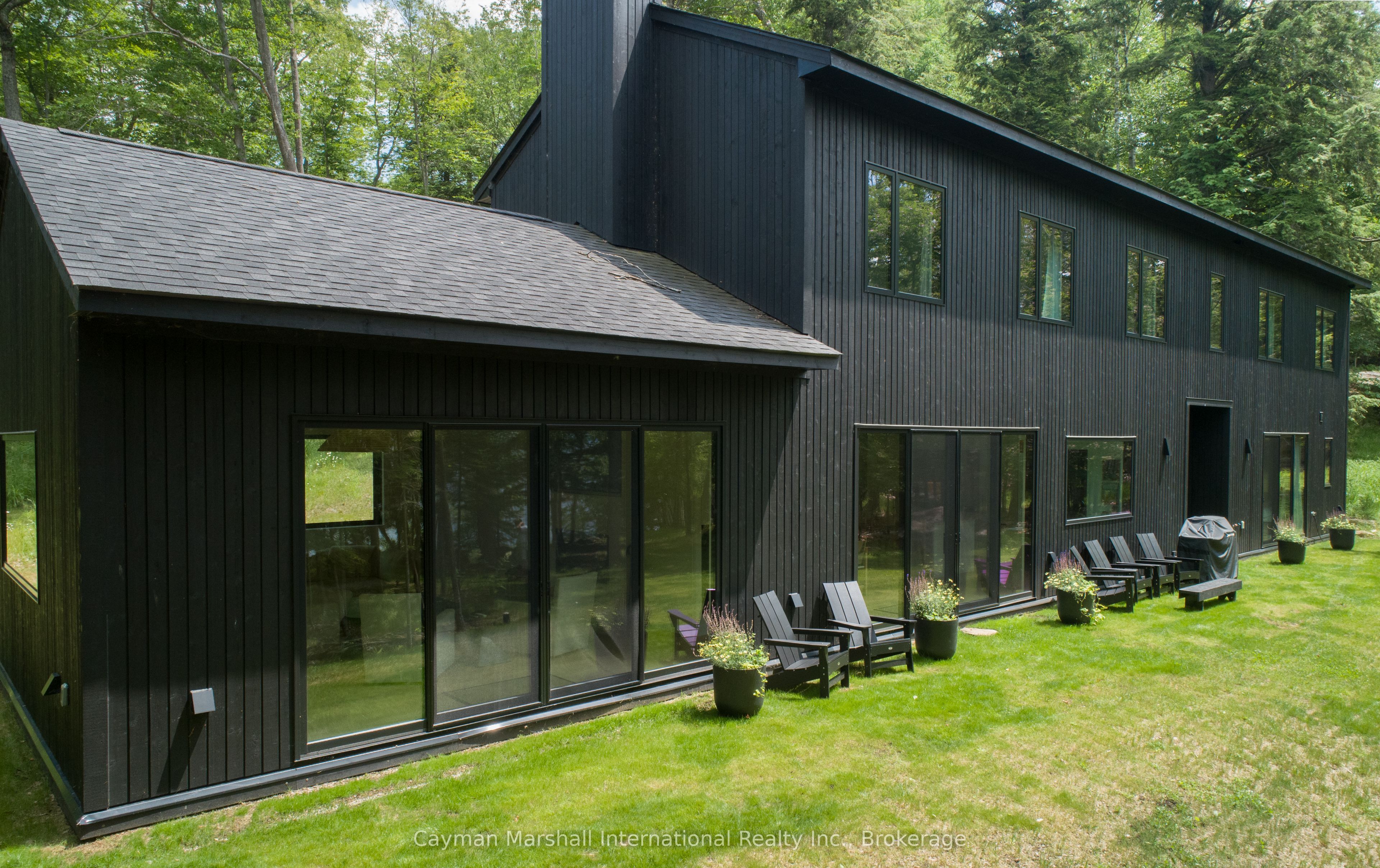 168 Bigwin Island, Lake of Bays, ON P0B 1A0 photo 2