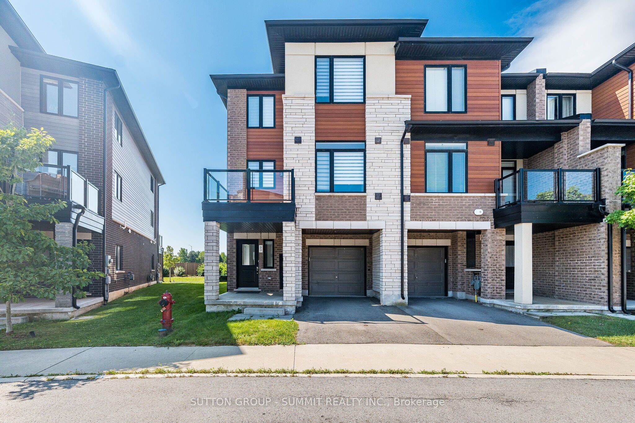590 NORTH SERVICE Road 93, Hamilton, ON L8E 0K5