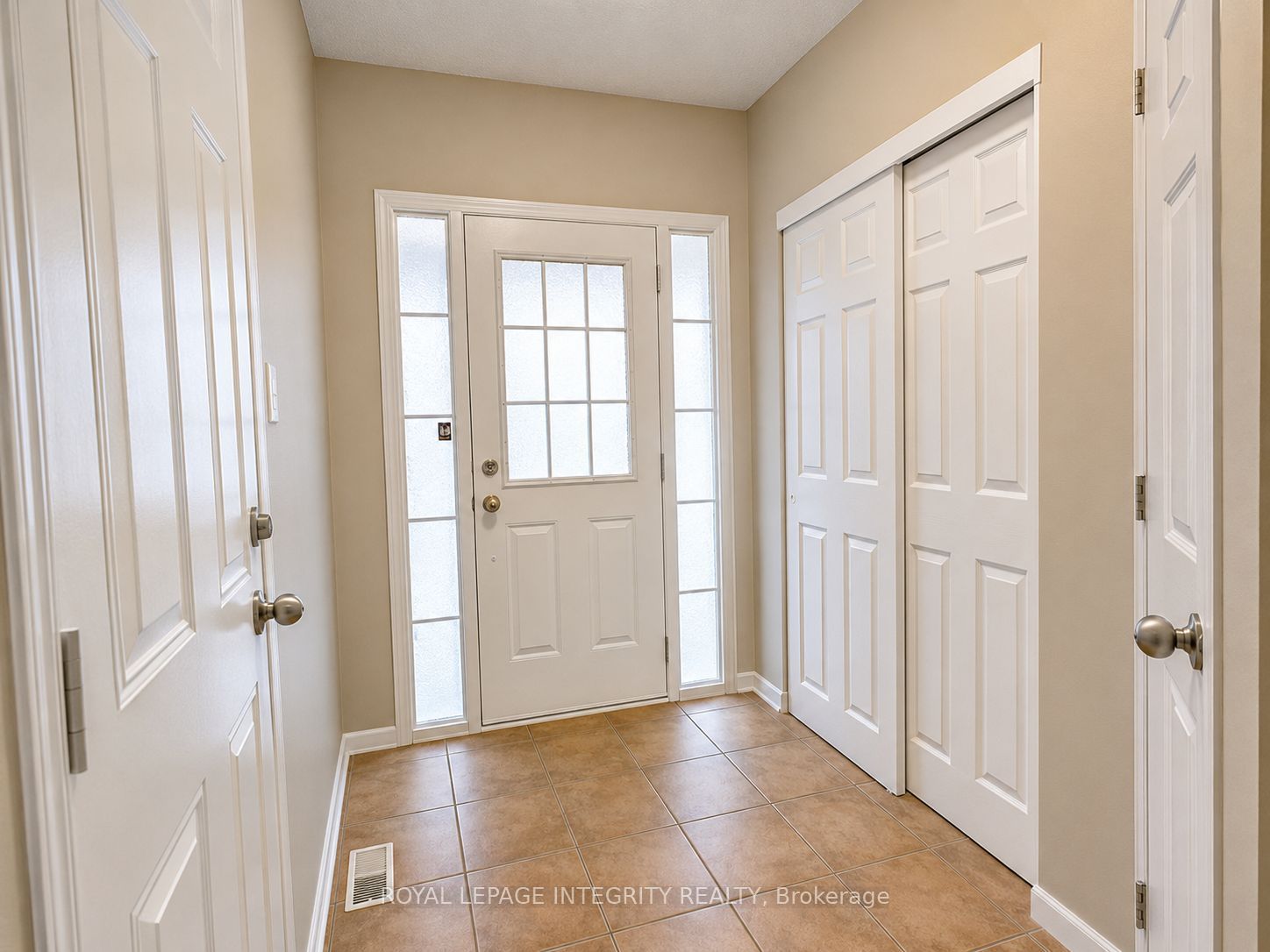 302 QUETICO Private, Barrhaven, ON K2J 0E7 photo 2