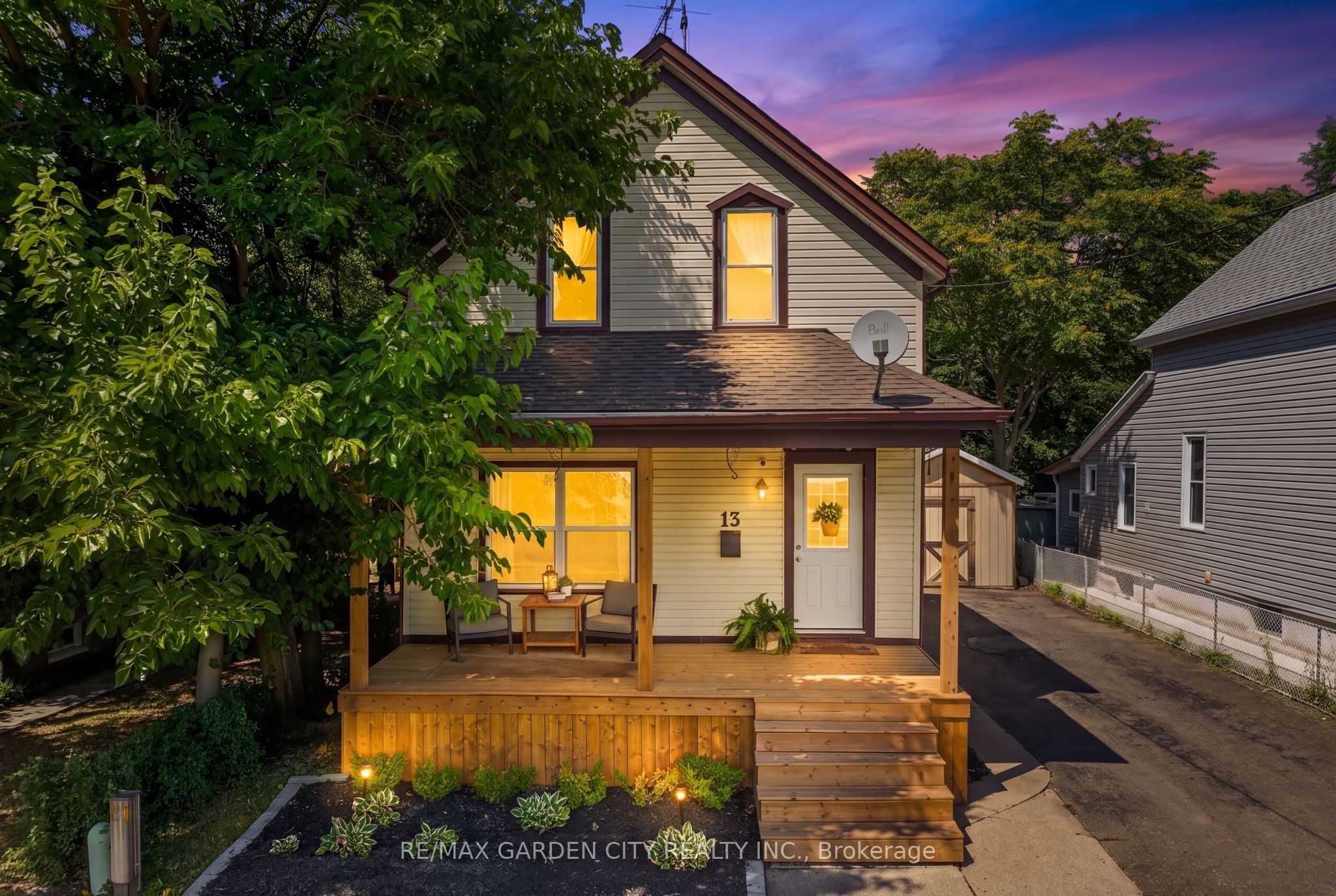 13 Maple Street, St. Catharines, ON L2R 2A6