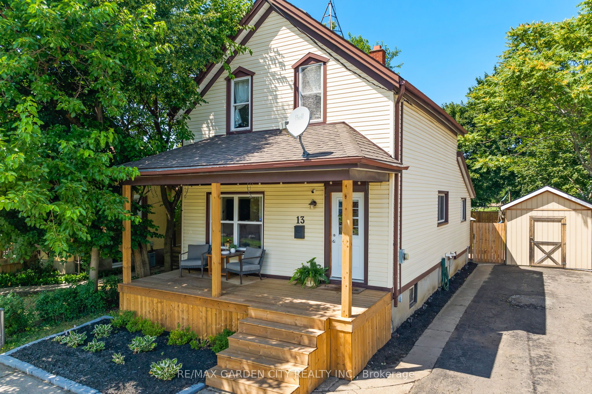 13 Maple Street, St. Catharines, ON L2R 2A6 photo 5