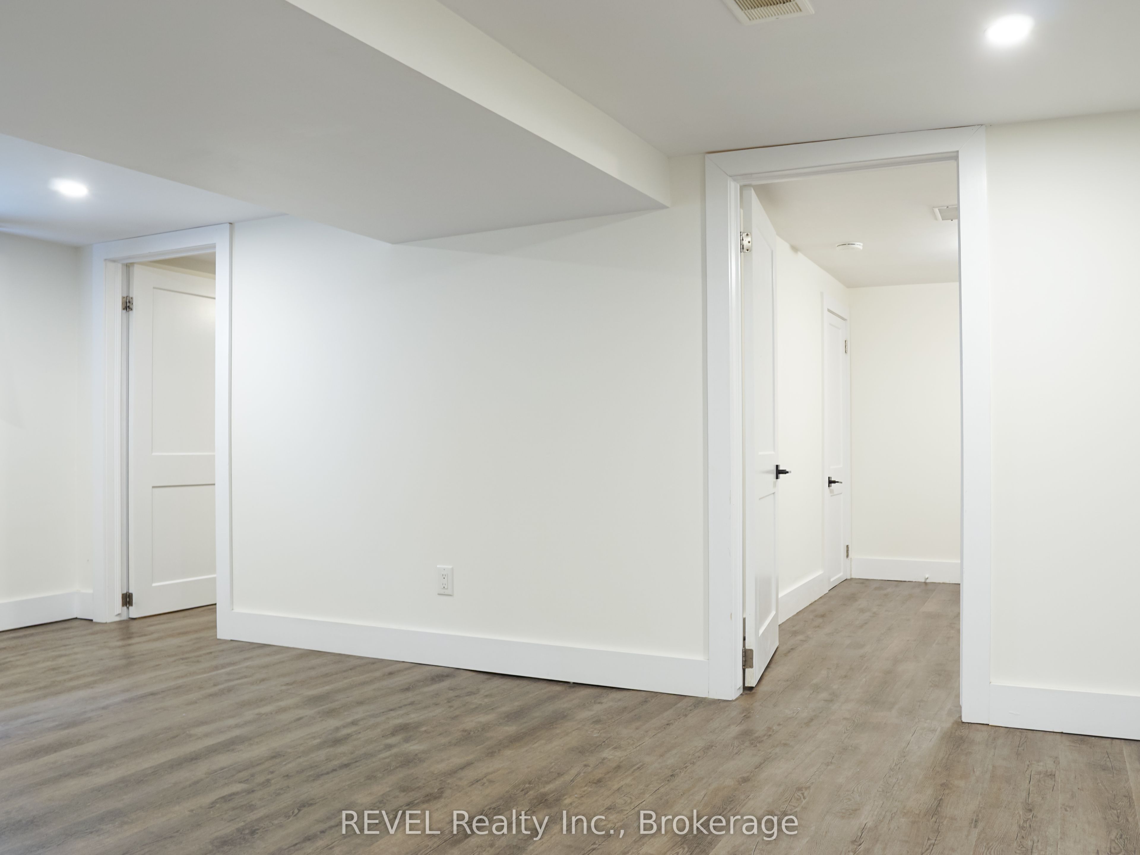 50 Pelham Road Lower, St. Catharines, ON L2S 1R4 photo 3