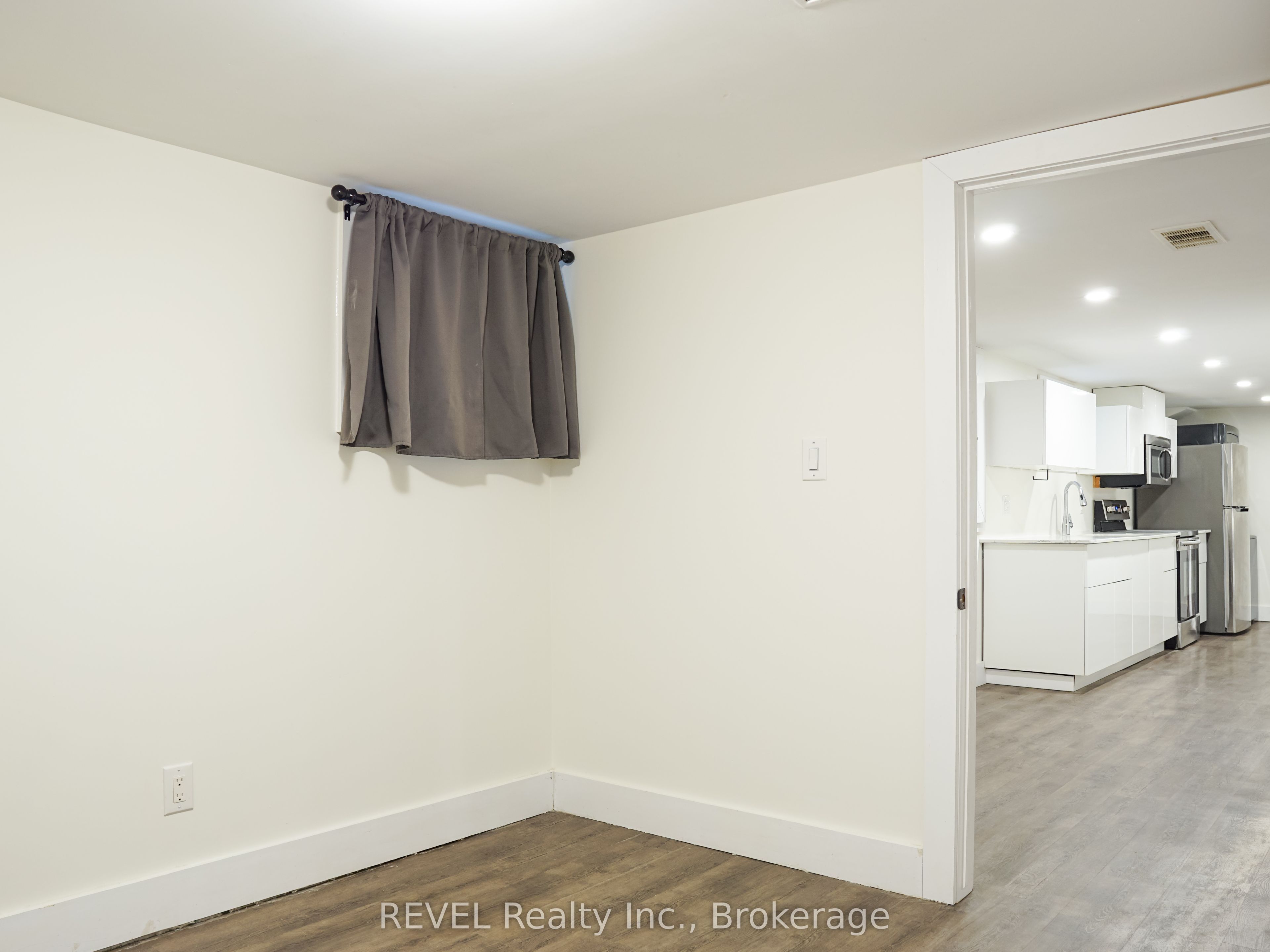 50 Pelham Road Lower, St. Catharines, ON L2S 1R4 photo 4