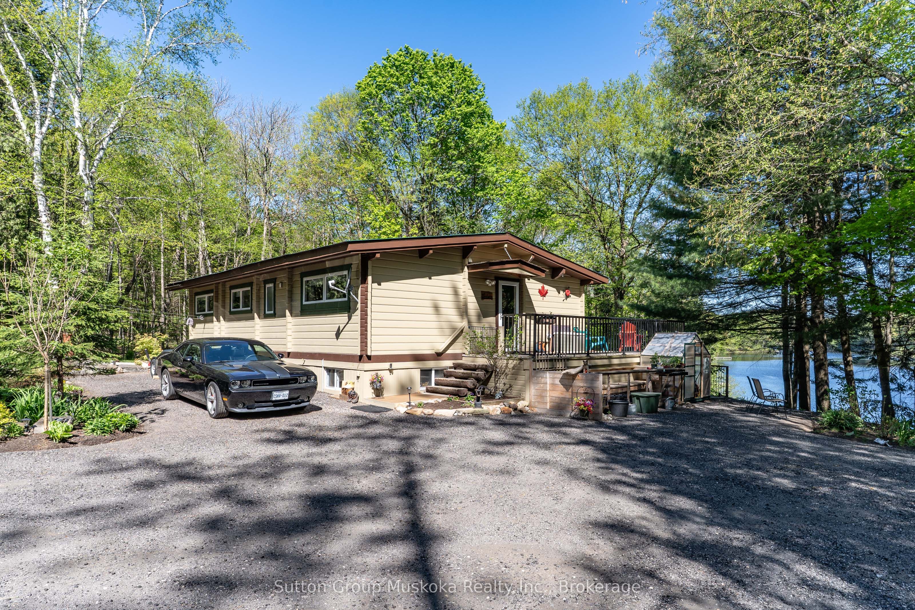 236 Hoodstown Road, Huntsville, ON P1H 2J2 photo 2