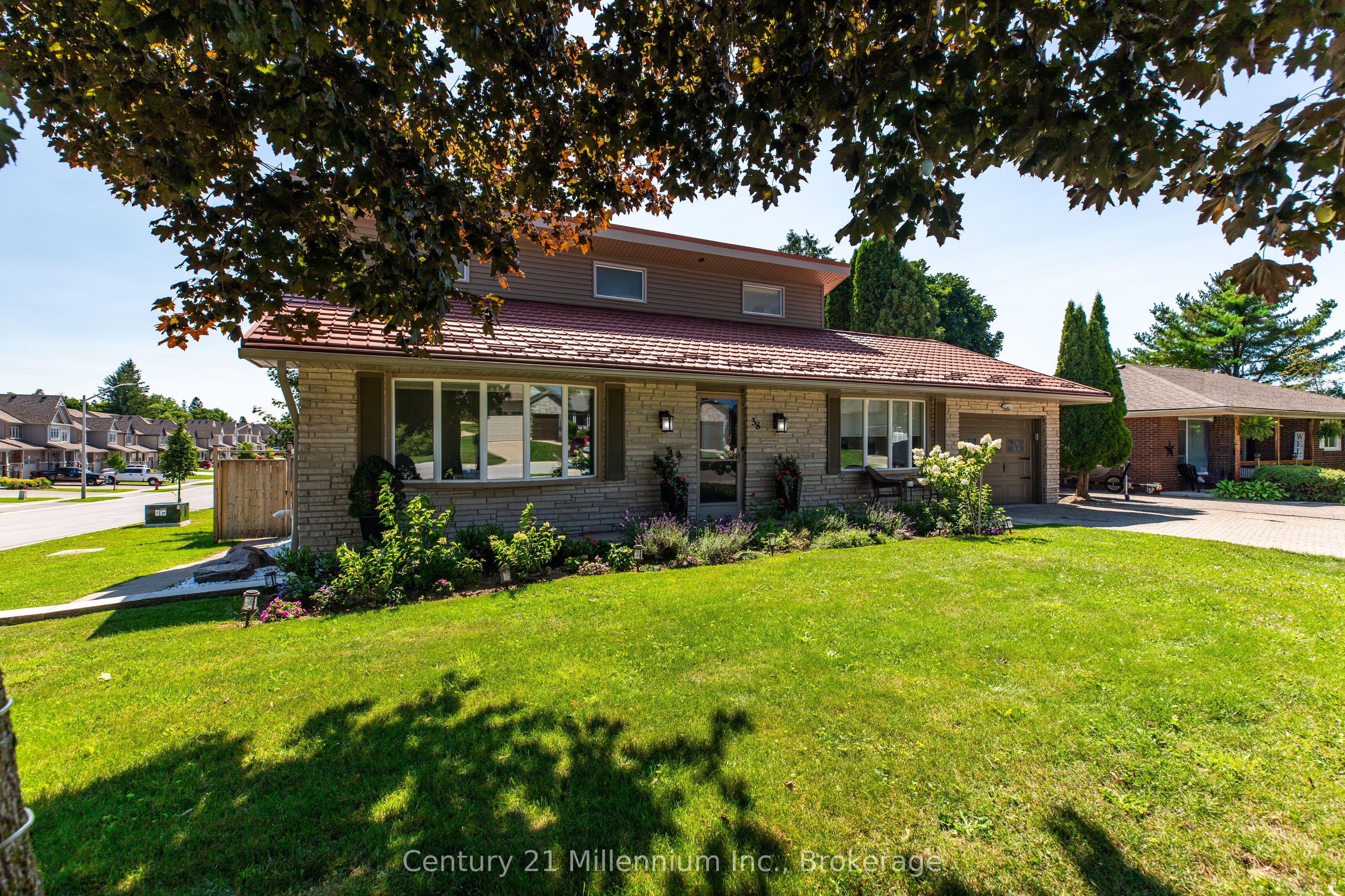 38 Grayview Drive, Grey Highlands, ON N0C 1H0 photo 3