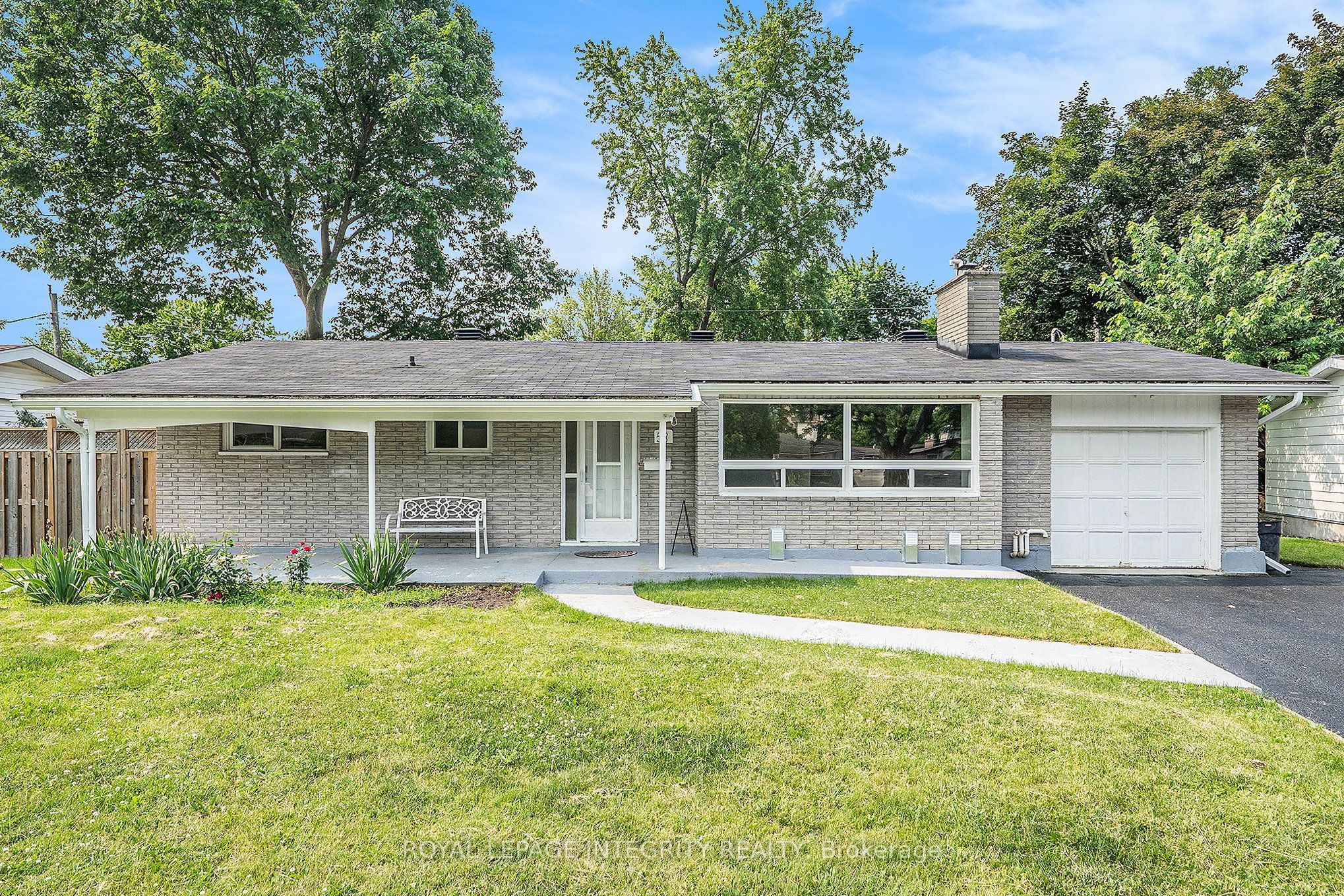 58 Wigan Drive B, Cityview - Parkwoods Hills - Rideau Shore, ON K2E 6L1