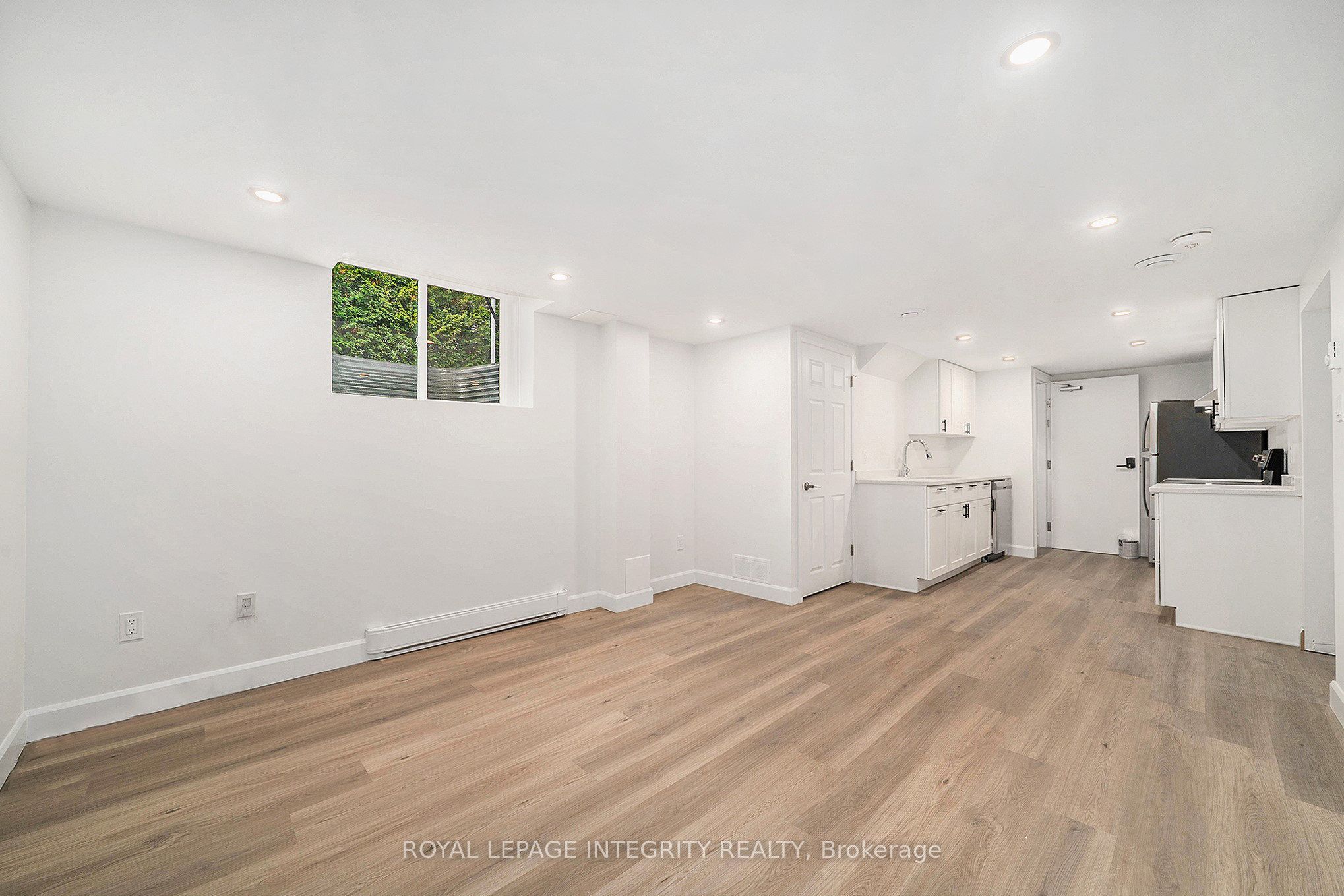 58 Wigan Drive B, Cityview - Parkwoods Hills - Rideau Shore, ON K2E 6L1 photo 2