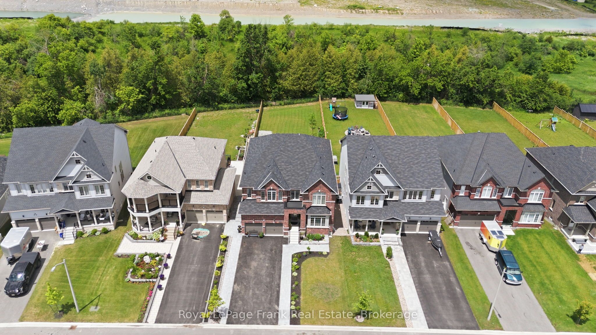 60 Hennessey Crescent, Kawartha Lakes, ON K9V 0P3 photo 4