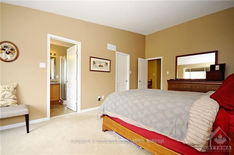 220 Freedom Private, Alta Vista and Area, ON K1G 6W2 photo 5