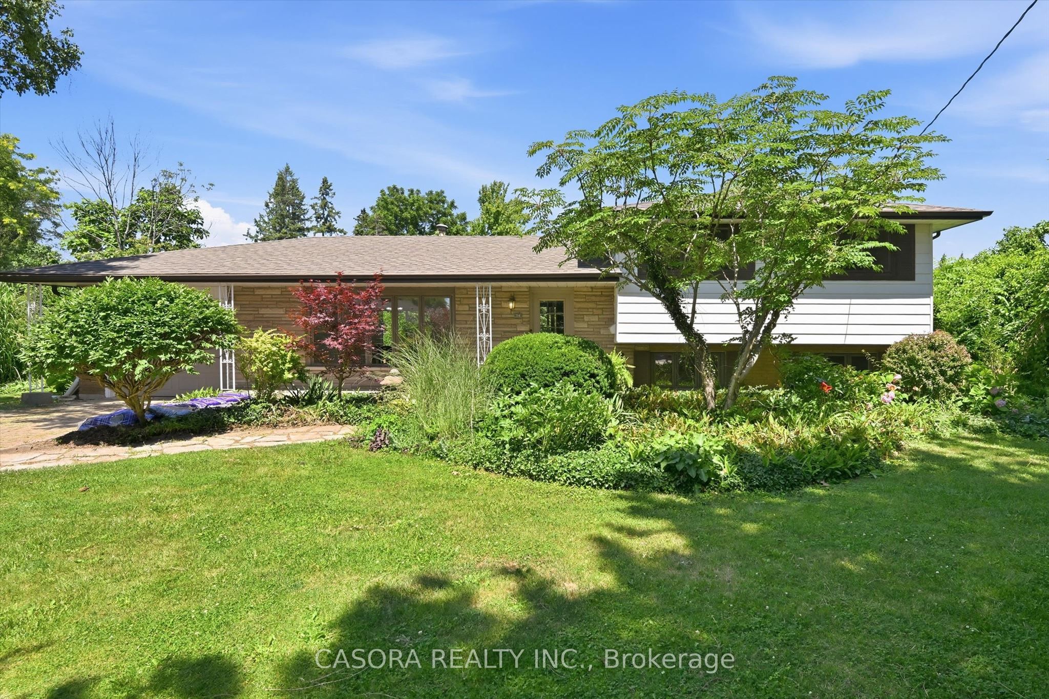 34 Christopher Drive, Hamilton, ON L9B 1G7