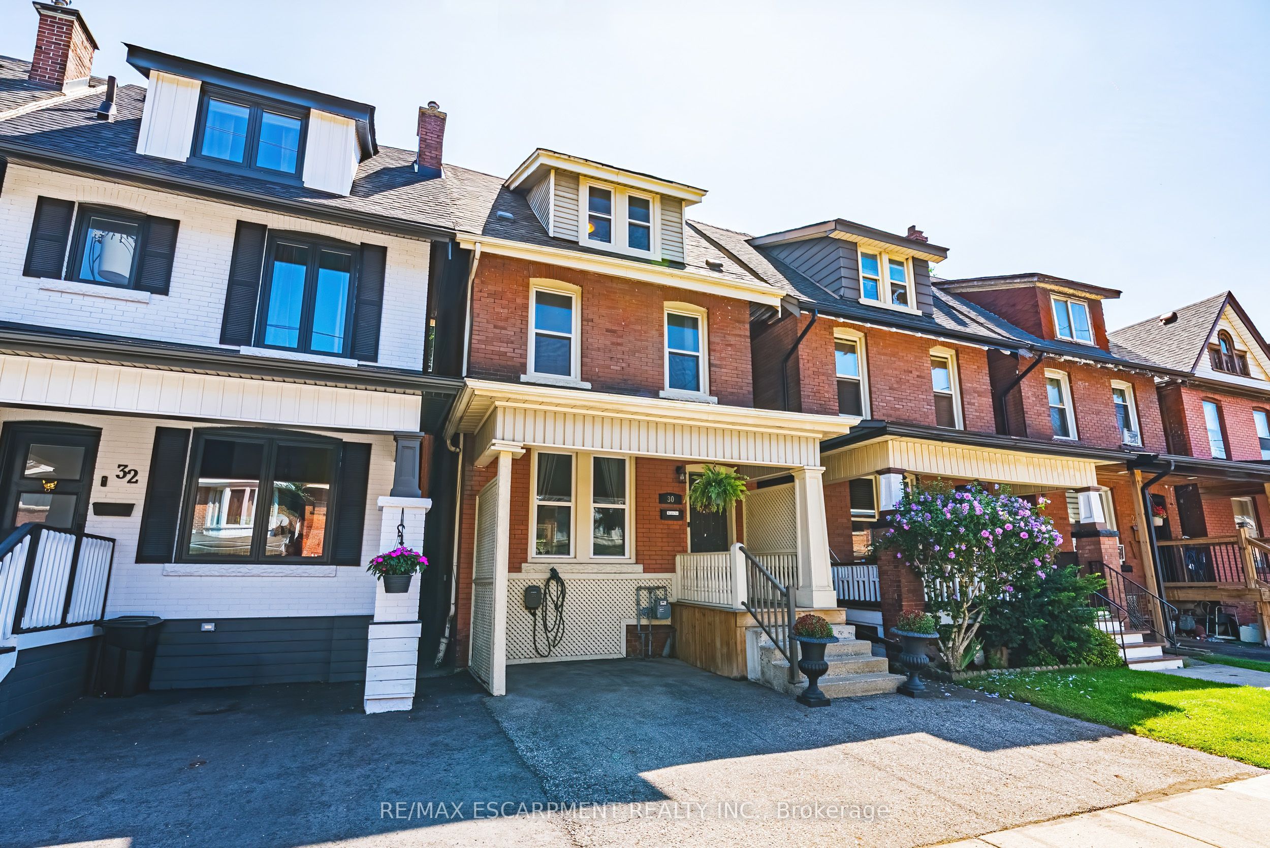 30 CUMBERLAND Avenue, Hamilton, ON L8M 1Y7 photo 2