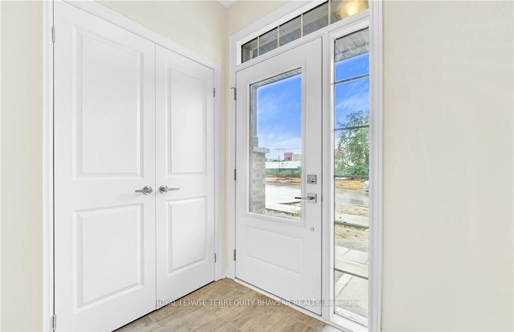 28 Birmingham Drive, Cambridge, ON N1R 0C7 photo 2