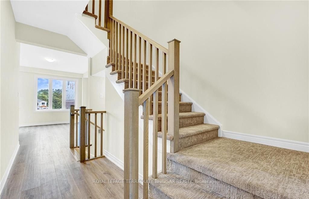 28 Birmingham Drive, Cambridge, ON N1R 0C7 photo 3