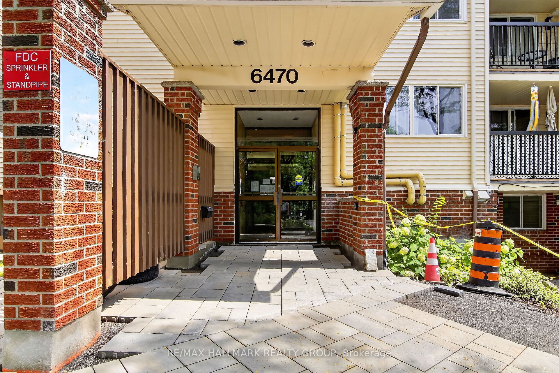 6470 Bilberry Drive 306, Orleans - Convent Glen and Area, ON K1C 4P1 photo 3