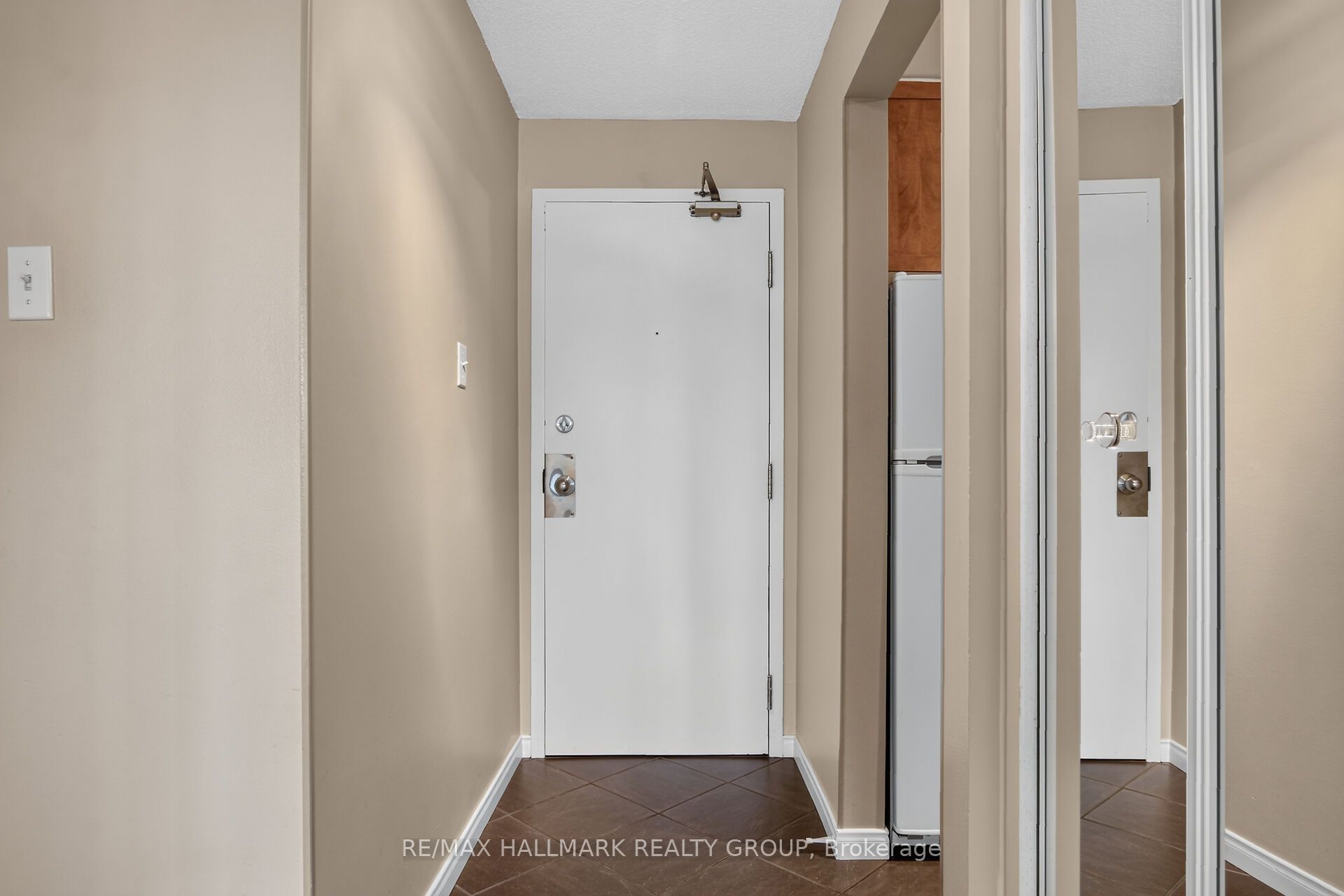 6470 Bilberry Drive 306, Orleans - Convent Glen and Area, ON K1C 4P1 photo 5
