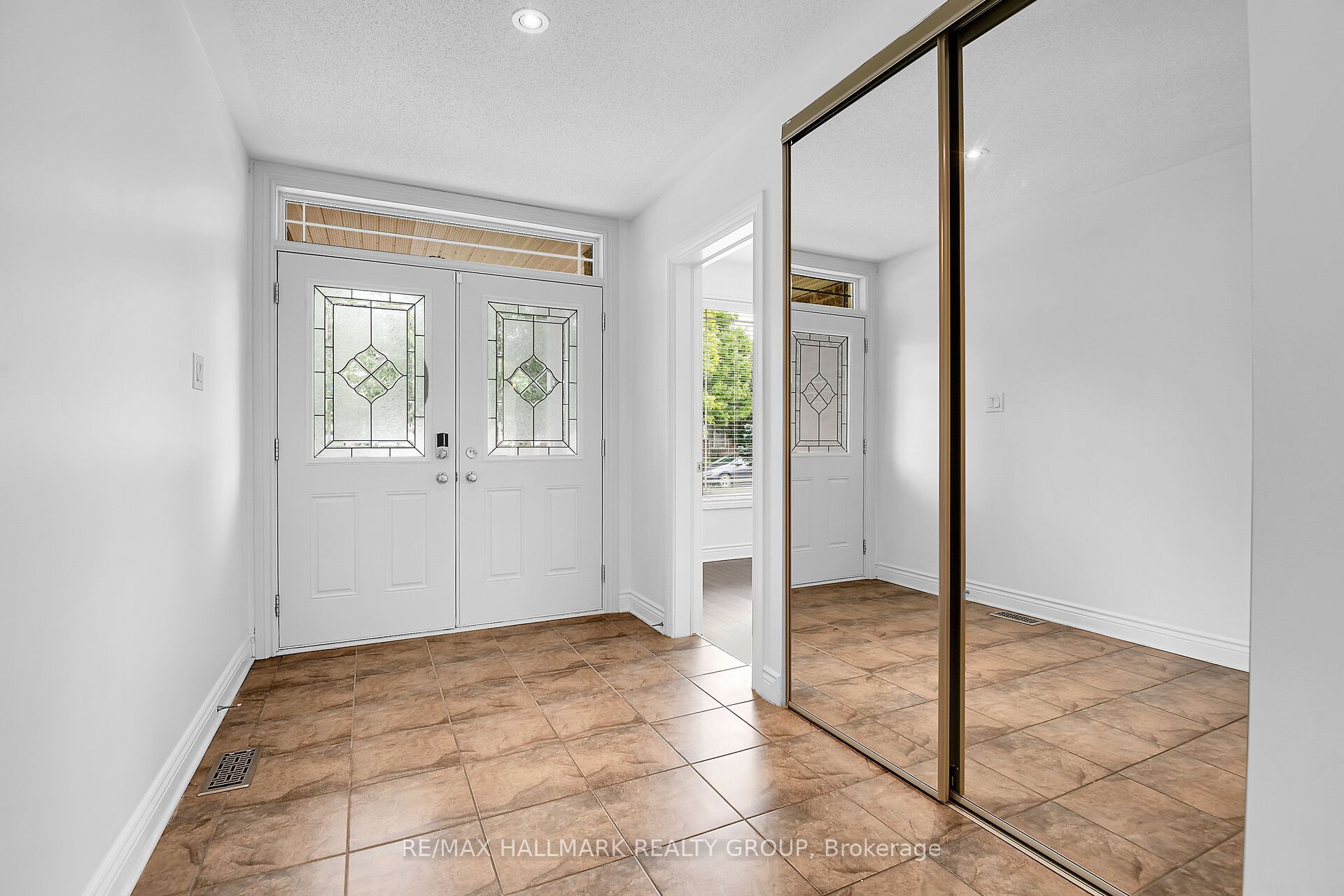 155 Whernside Terrace, Kanata, ON K2W 0C6 photo 4