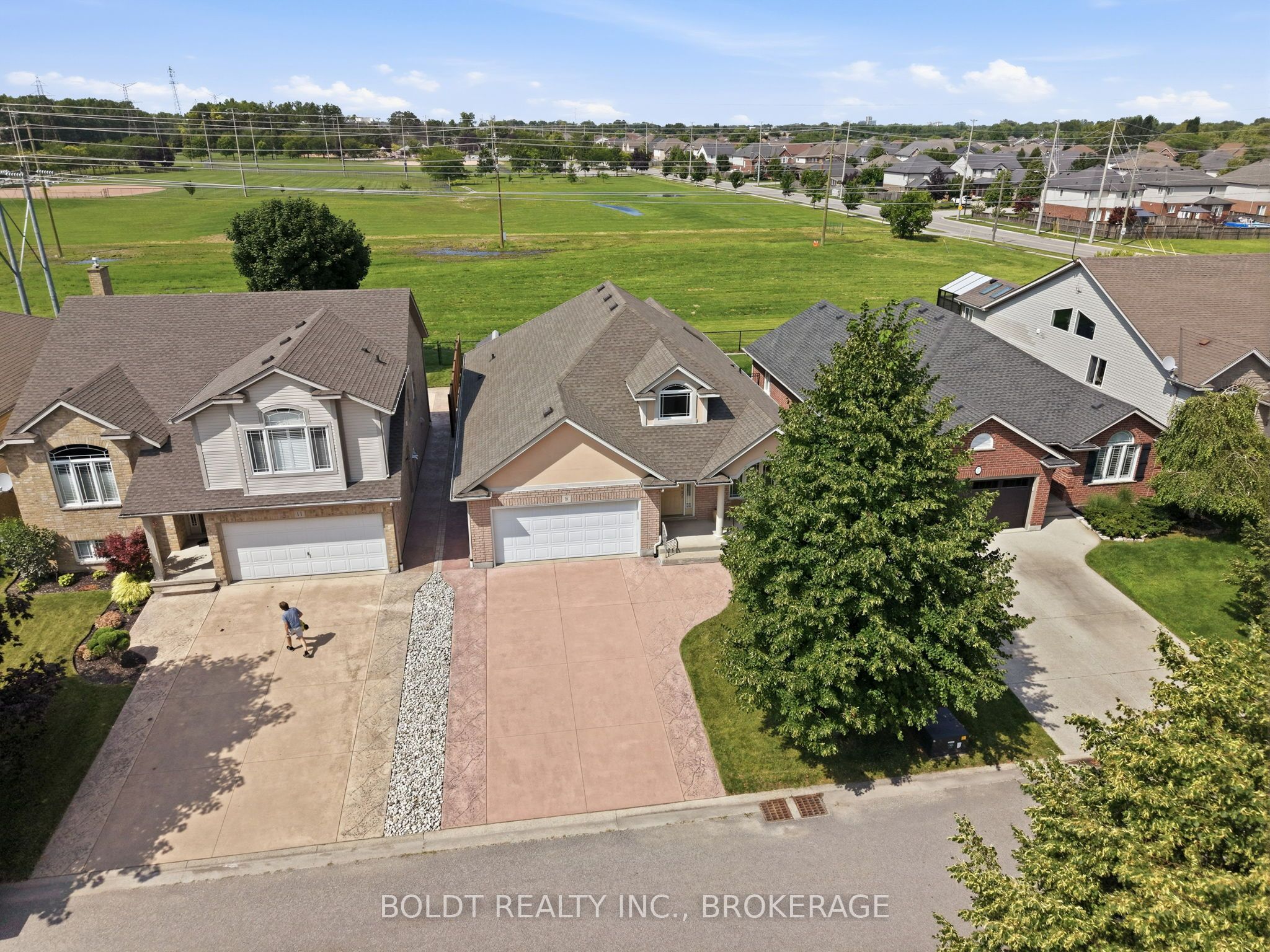9 Nicholas Drive, St. Catharines, ON L2S 4C2 photo 4