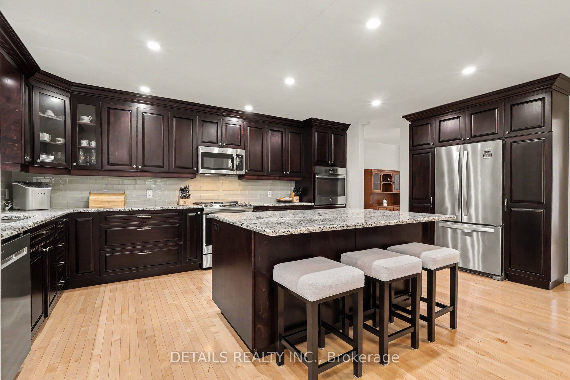 2 Clarence Court, Clarence-Rockland, ON K4K 1K7 photo 4