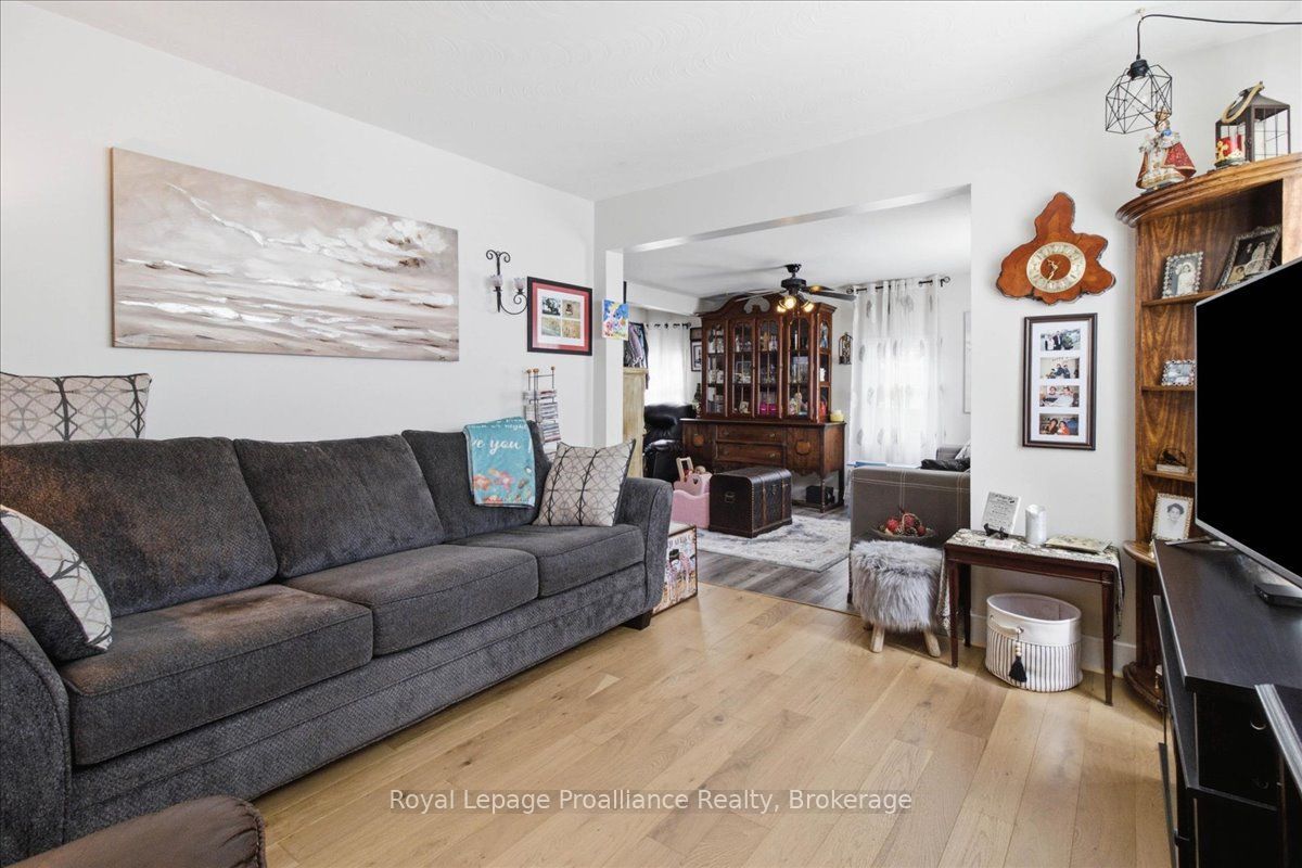21 North Hastings Avenue, Marmora and Lake, ON K0K 2M0 photo 5