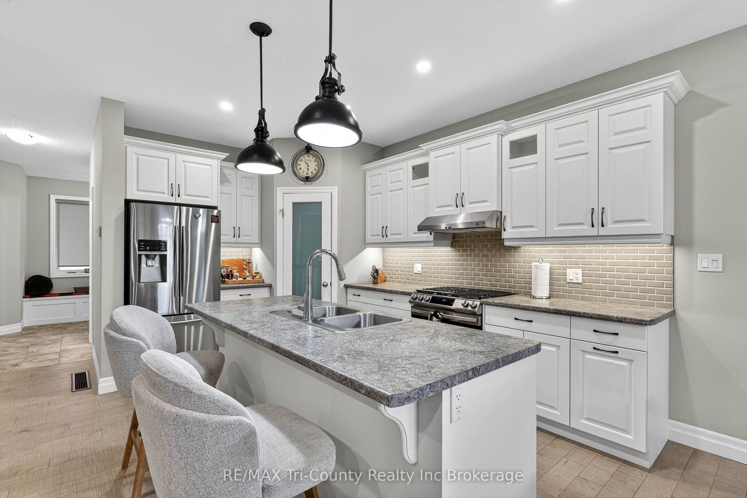 150 Denrich Avenue, Tillsonburg, ON N4G 0H3 photo 4