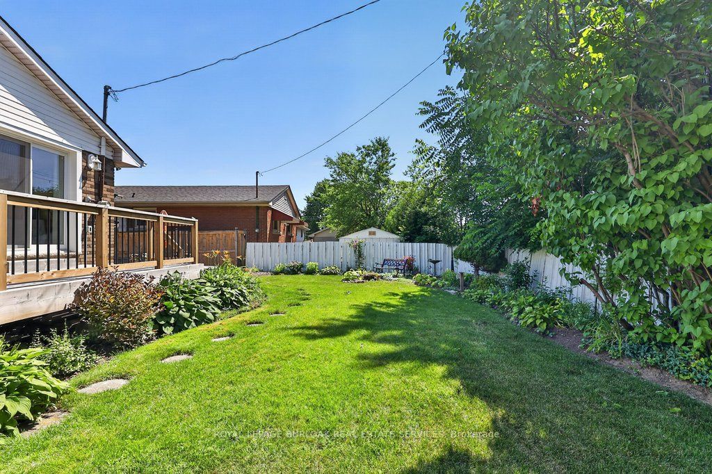20 Cardinal Drive, Hamilton, ON L9A 4H4 photo 3