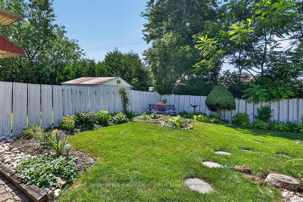 20 Cardinal Drive, Hamilton, ON L9A 4H4 photo 5