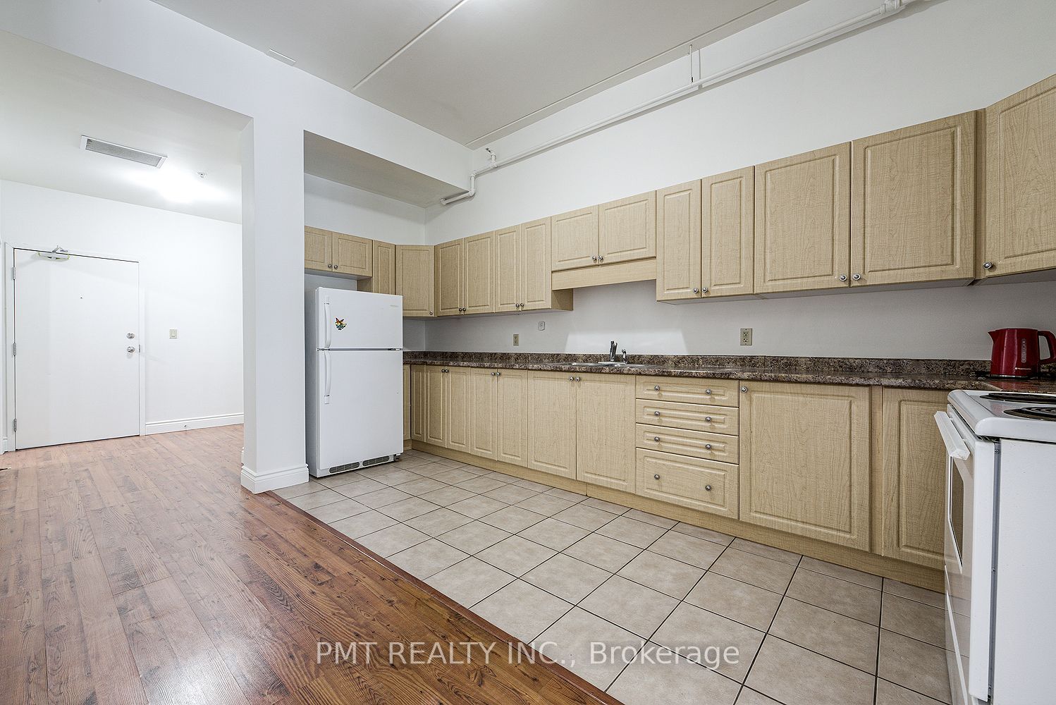 150 Colborne Street 208, Brantford, ON N3T 2G6 photo 4