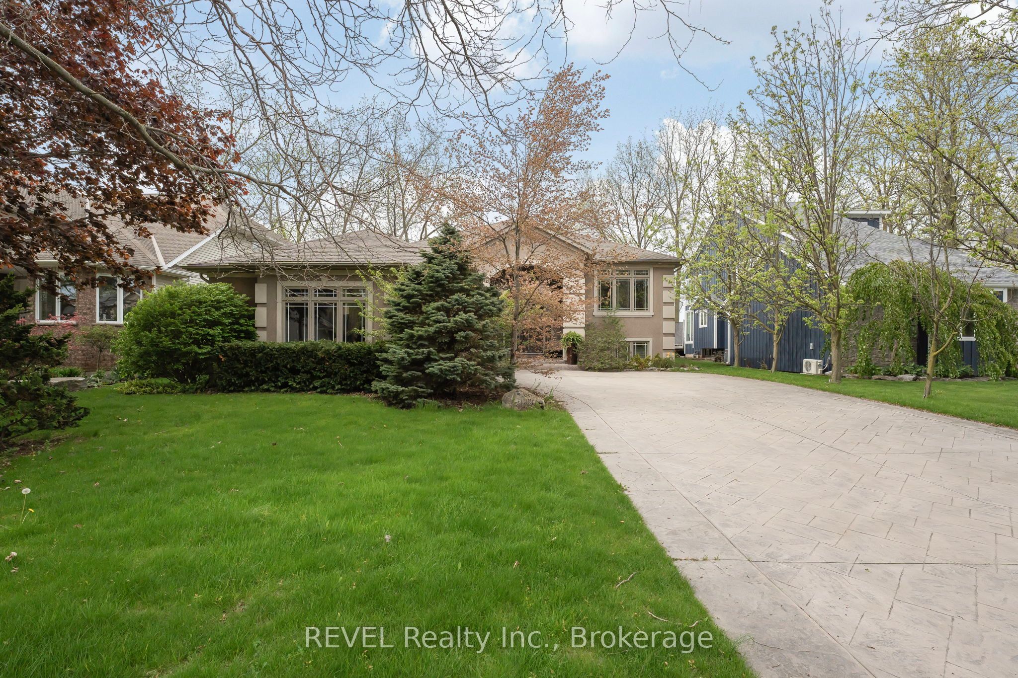 661 Clarence Street, Port Colborne, ON L3K 6B8 photo 2