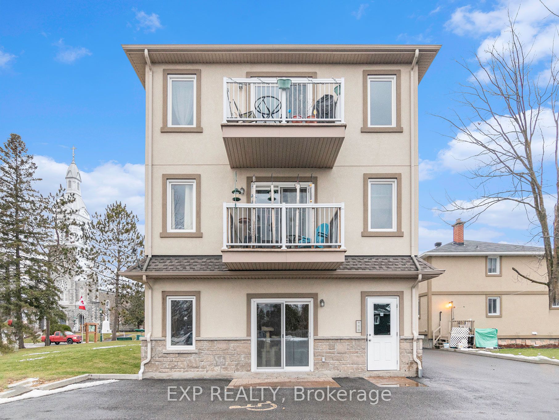 2149 LAURIER Street 201, Clarence-Rockland, ON K4K 1L2 photo 2