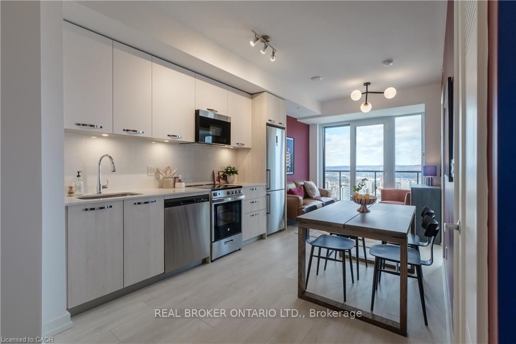 75 James Street S 2701, Hamilton, ON L8P 2Y9 photo 3