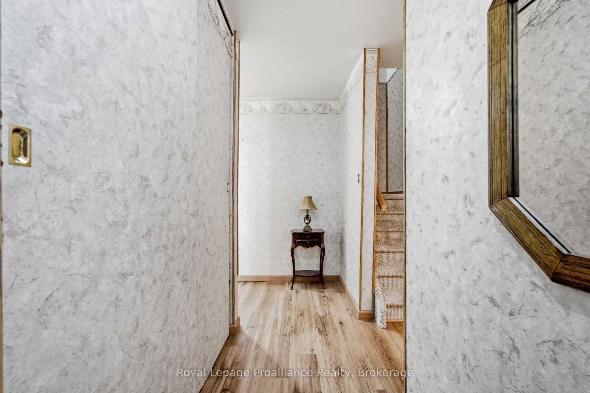 11 Prince Of Wales Drive H, Belleville, ON K8P 2T5 photo 5