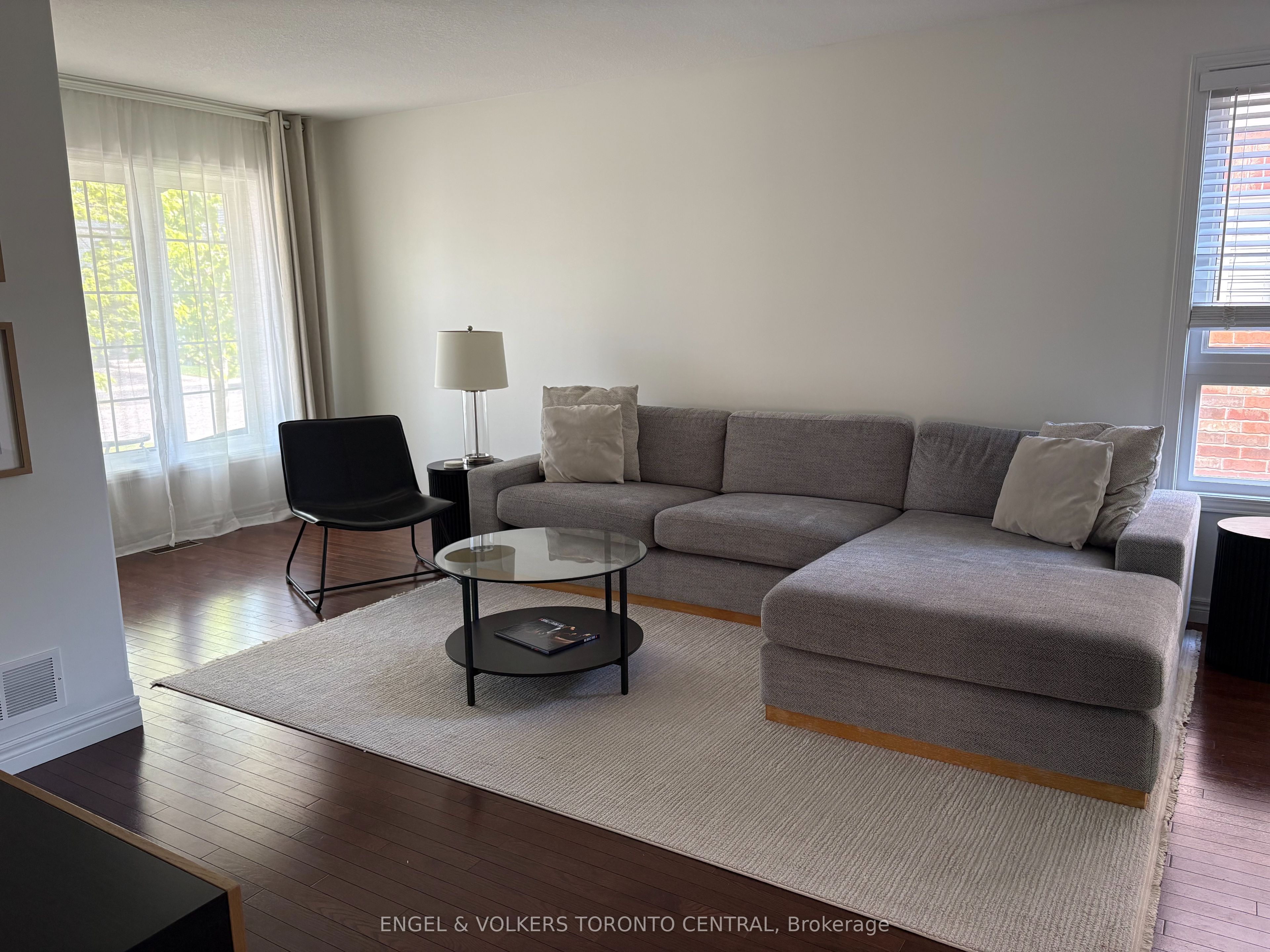 165 Porchlight Drive, Woolwich, ON N3B 0A3 photo 2