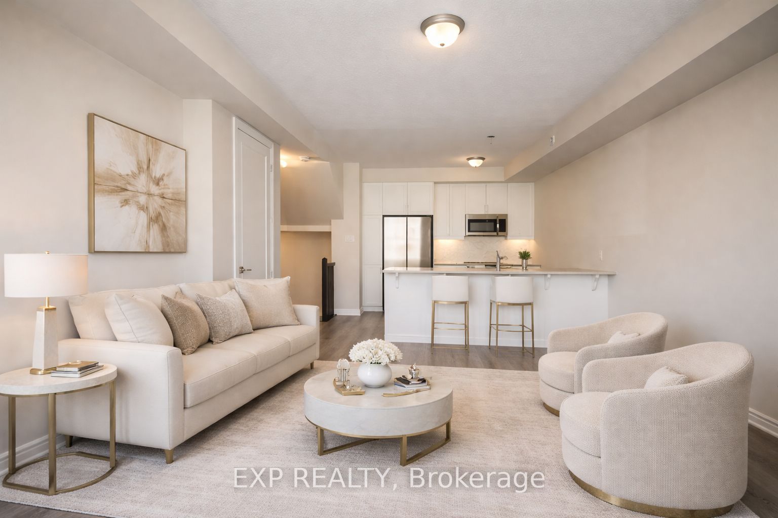 808 Mikinak Road, Manor Park - Cardinal Glen and Area, ON K1K 5A5 photo 4