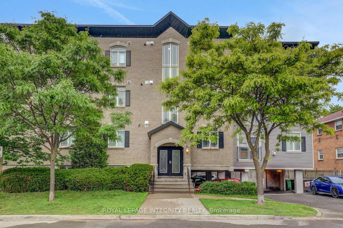711 Churchill Avenue N, Westboro - Hampton Park, ON K1Z 5G6
