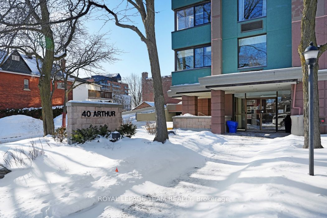 40 E Arthur Street E 1004, West Centre Town, ON K1R 7T5 photo 2