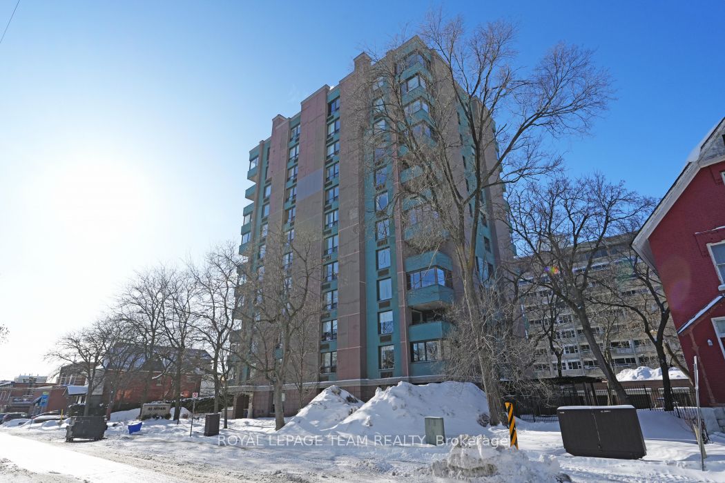 40 E Arthur Street E 1004, West Centre Town, ON K1R 7T5 photo 3