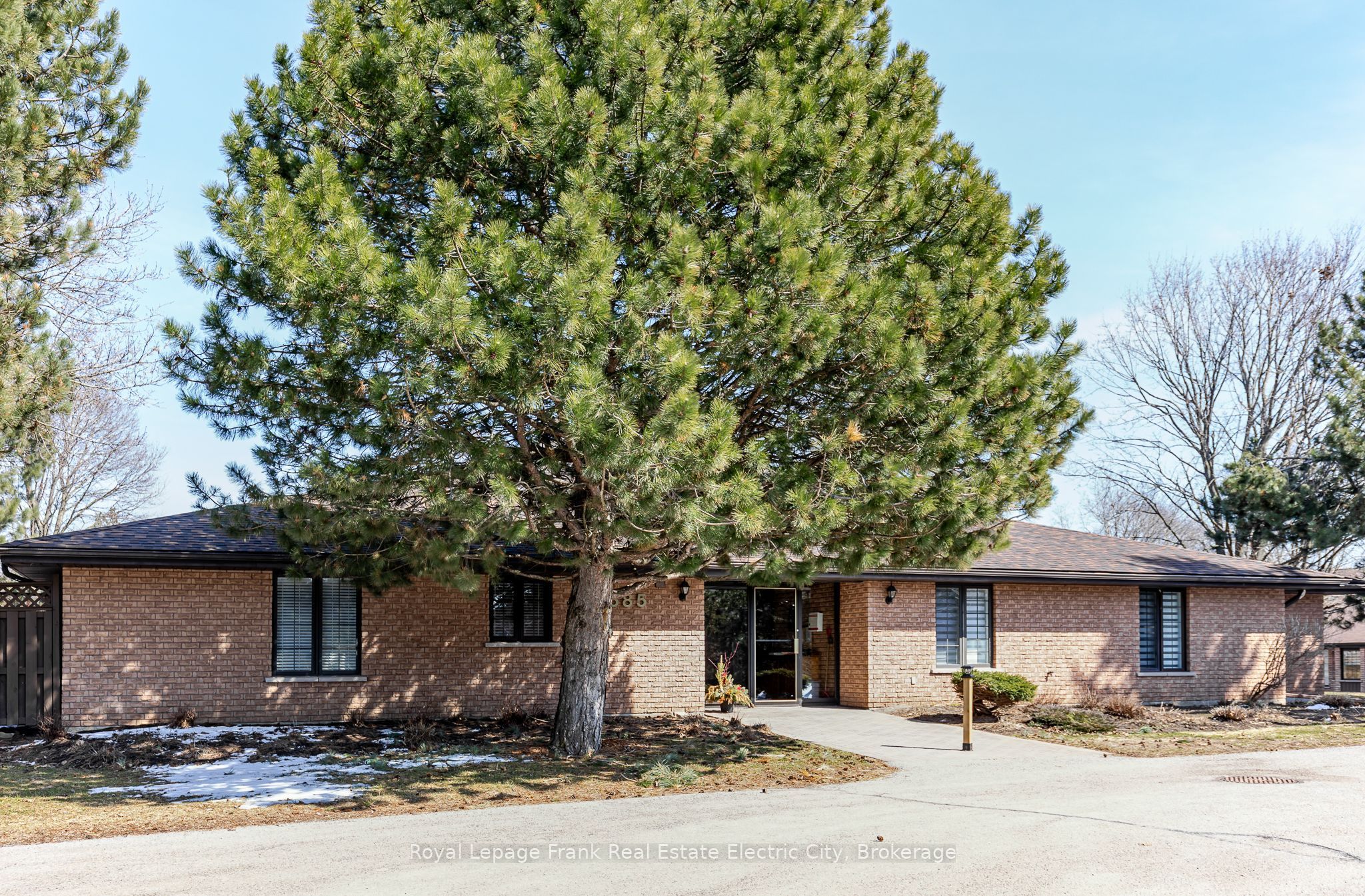 685 Whitaker Street 6, Peterborough, ON K9H 7K3 photo 2