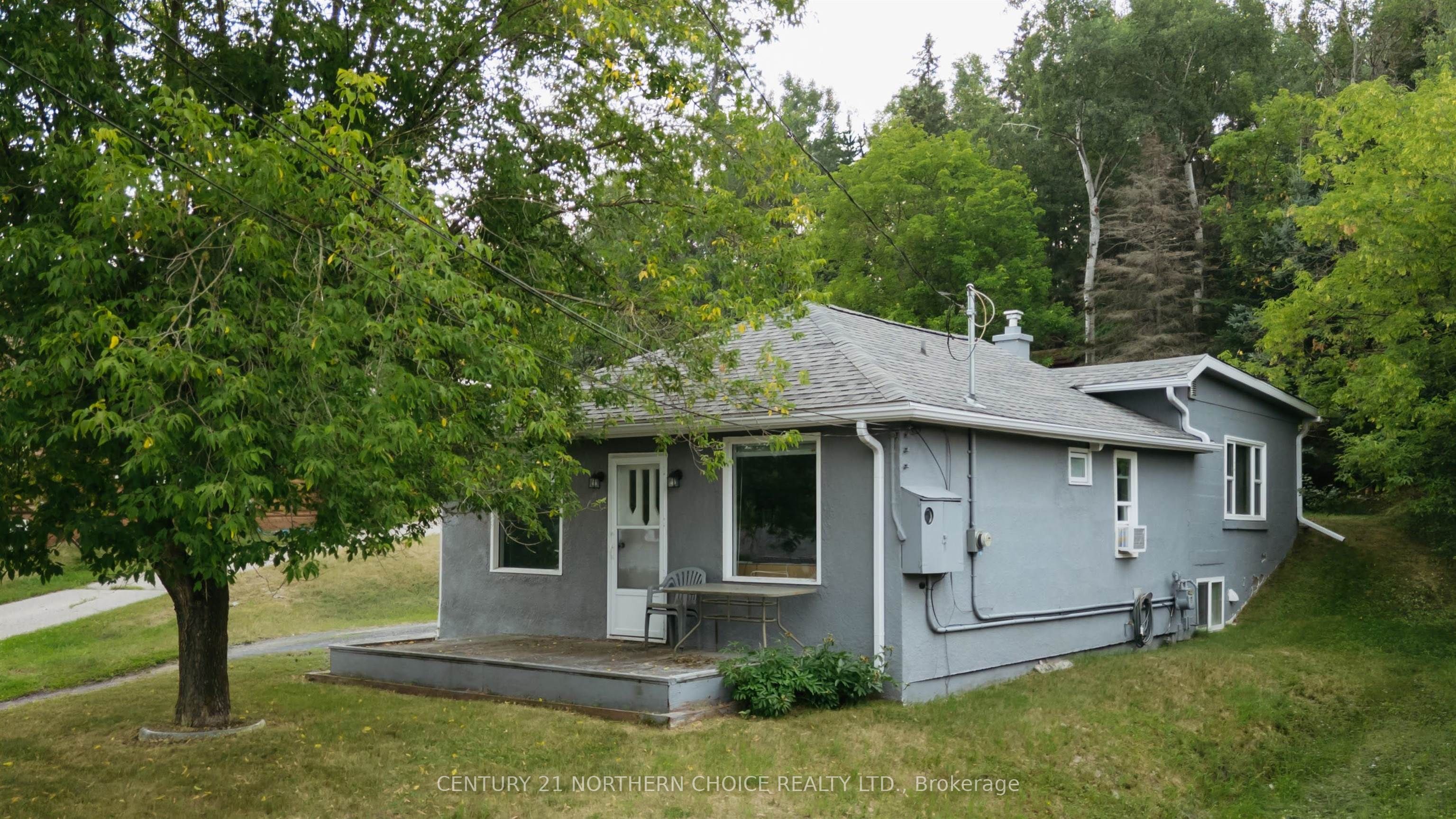 1125 Eighth Street N, Kenora, ON P9N 2R6