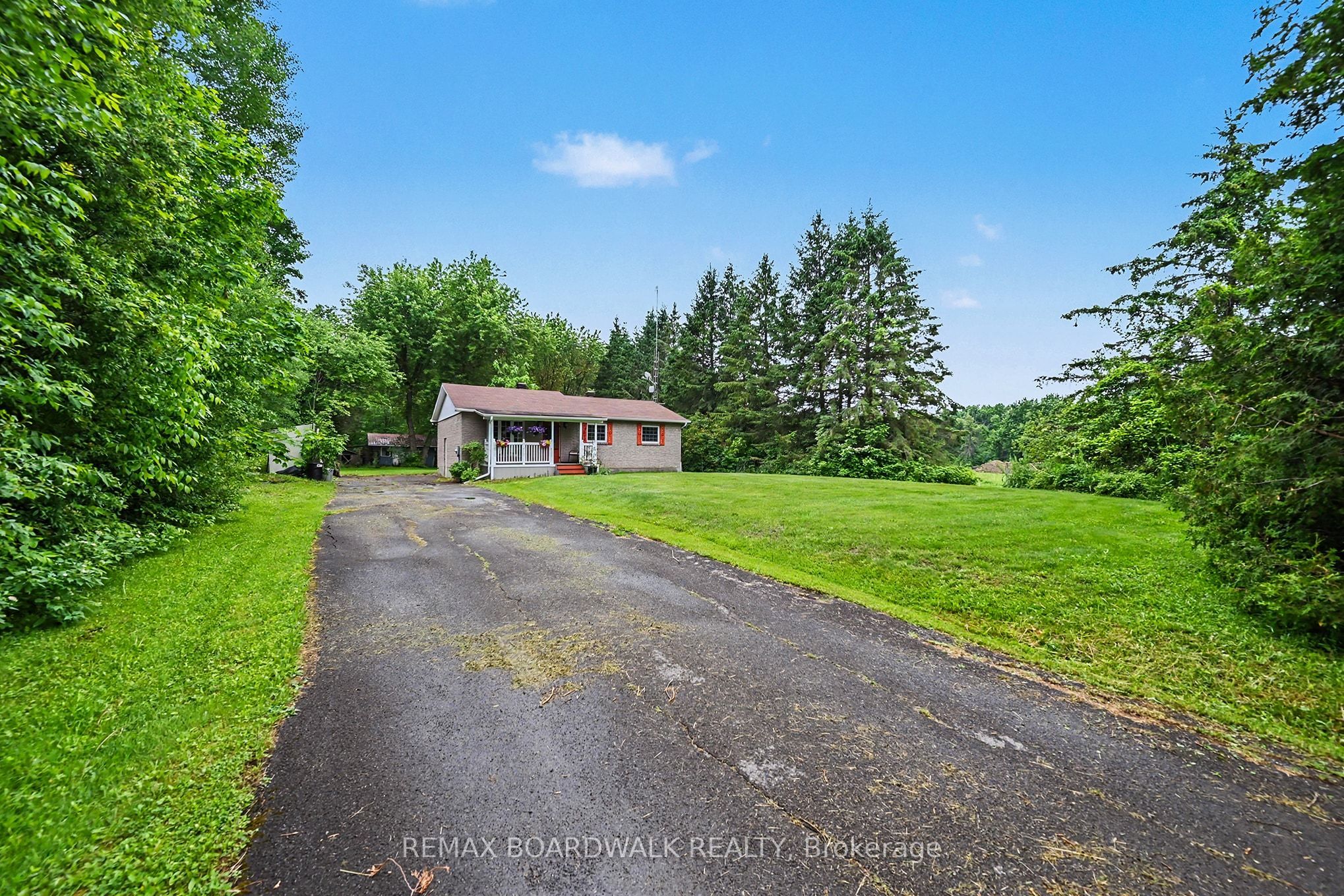 3260 Tolmies Corners Road, North Stormont, ON K0C 1C0 photo 4