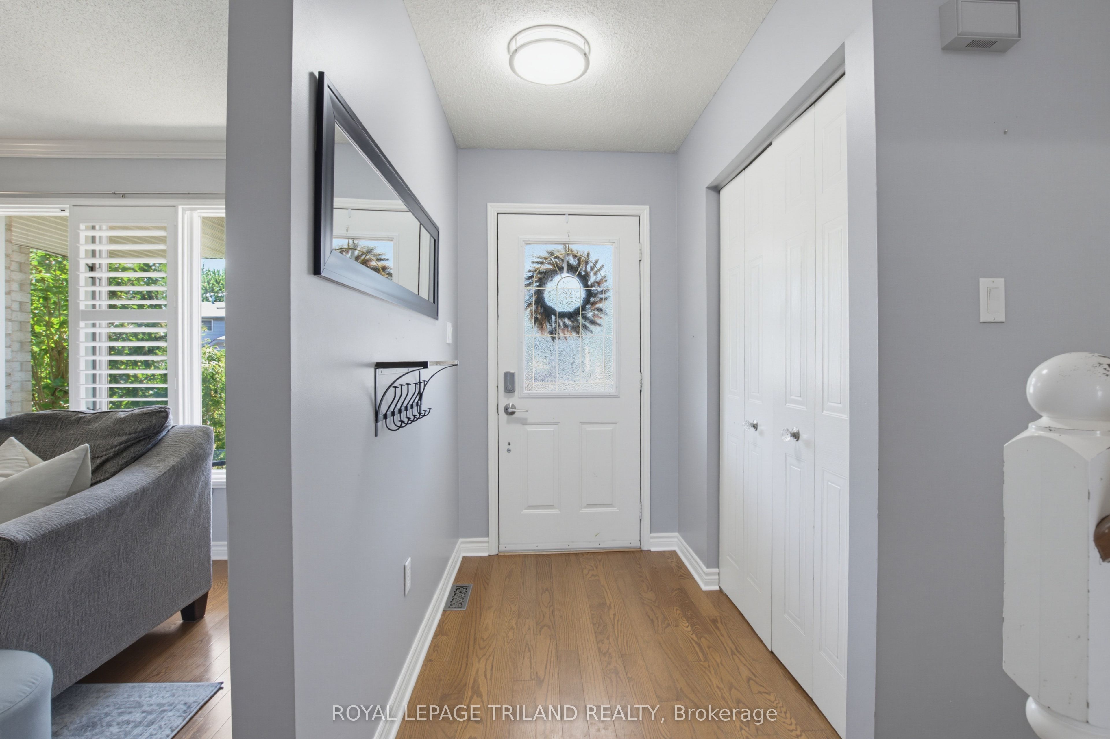 146 Golfdale Crescent, London South, ON N6C 5X3 photo 3