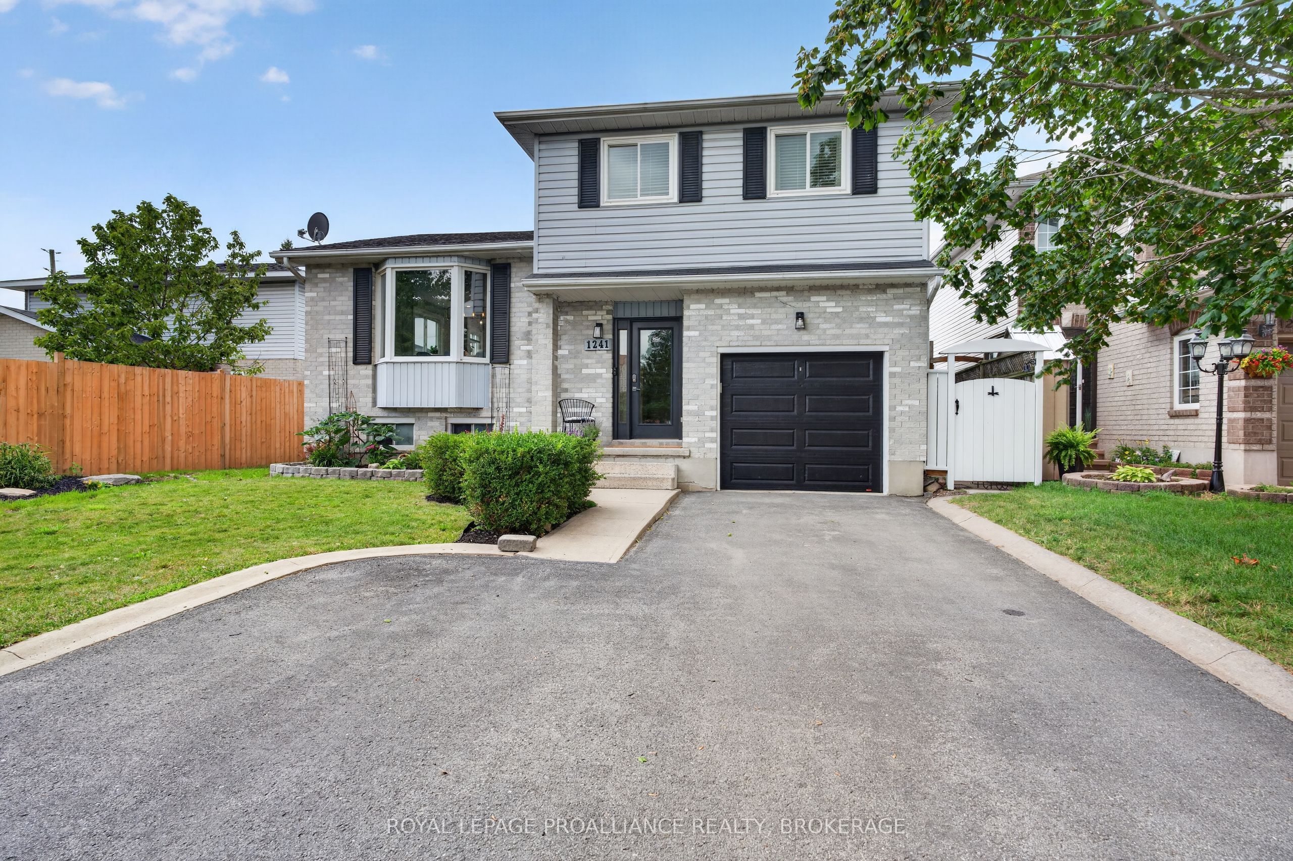 1241 Juniper Drive, Kingston, ON K7P 2P7