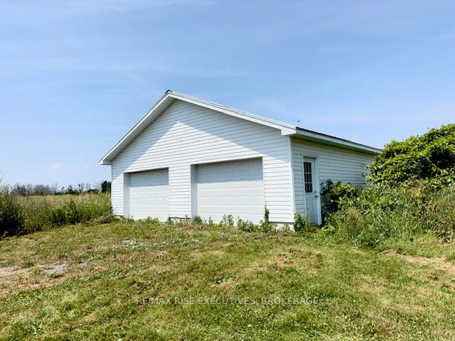 3878 County Rd 8, Greater Napanee, ON K7R 3K7 photo 2
