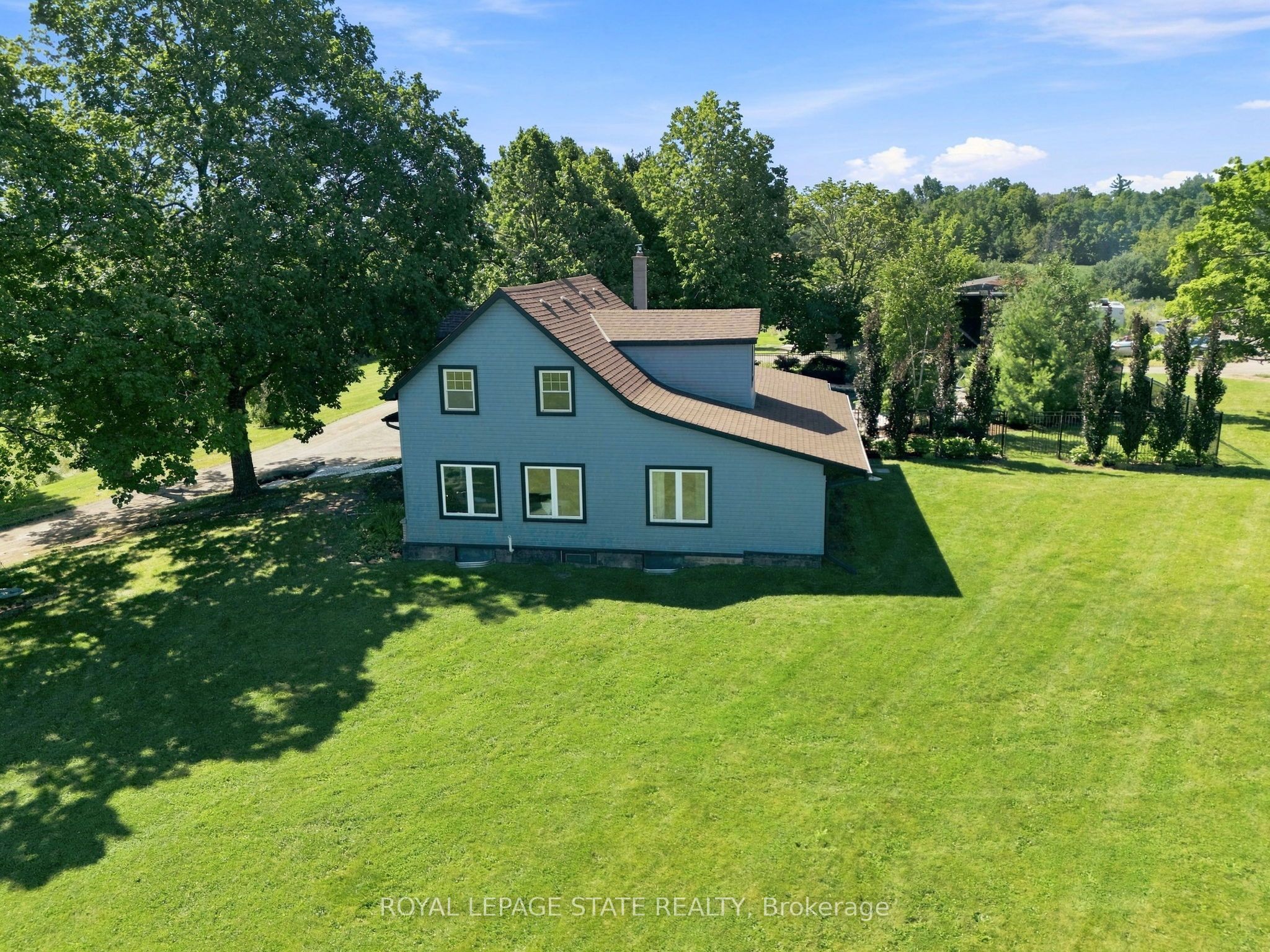 62 Thompson Road, Brantford, ON N3T 5L4 photo 2