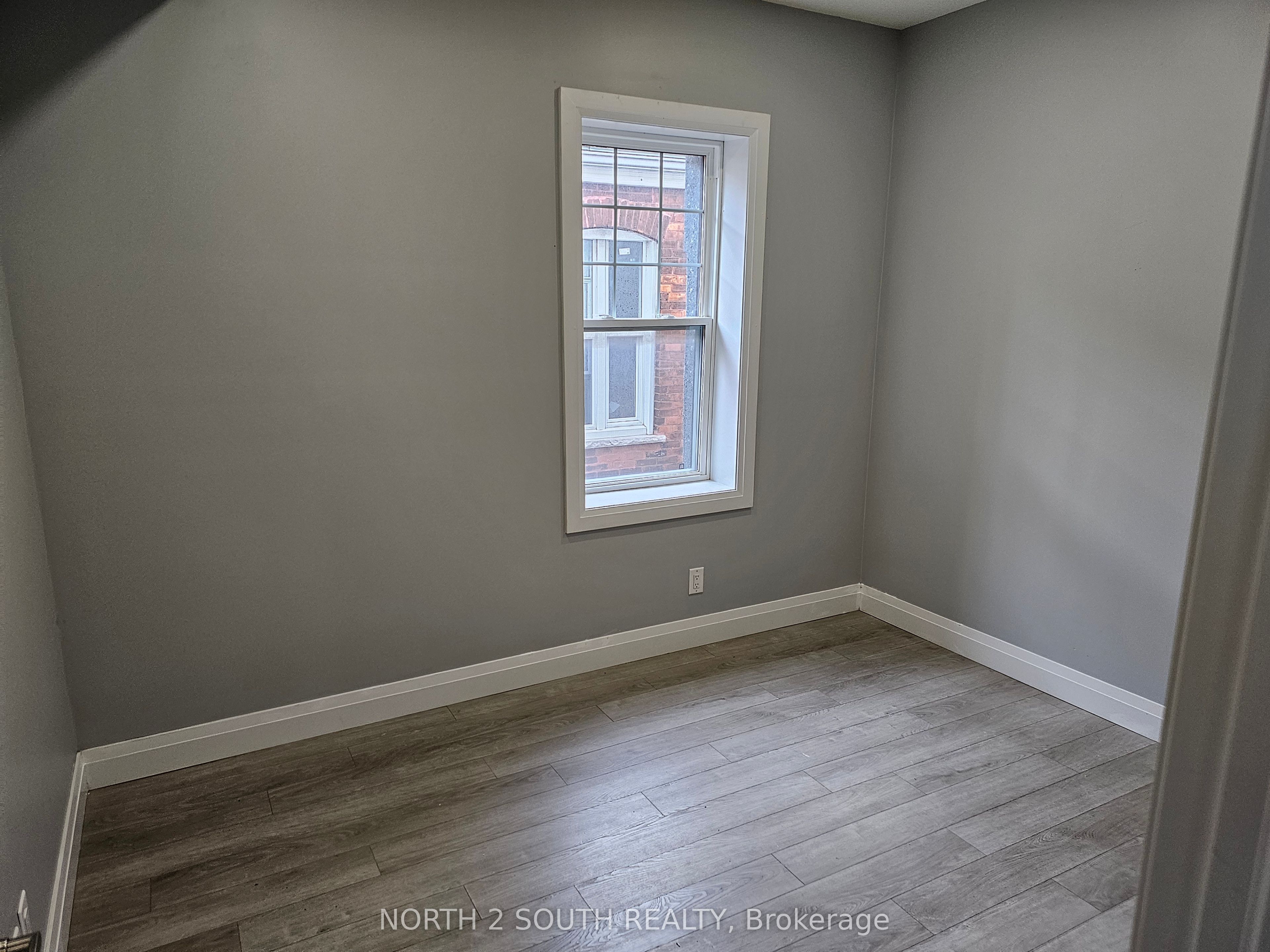 427 Colborne Street 5, Brantford, ON N3S 3N5 photo 3