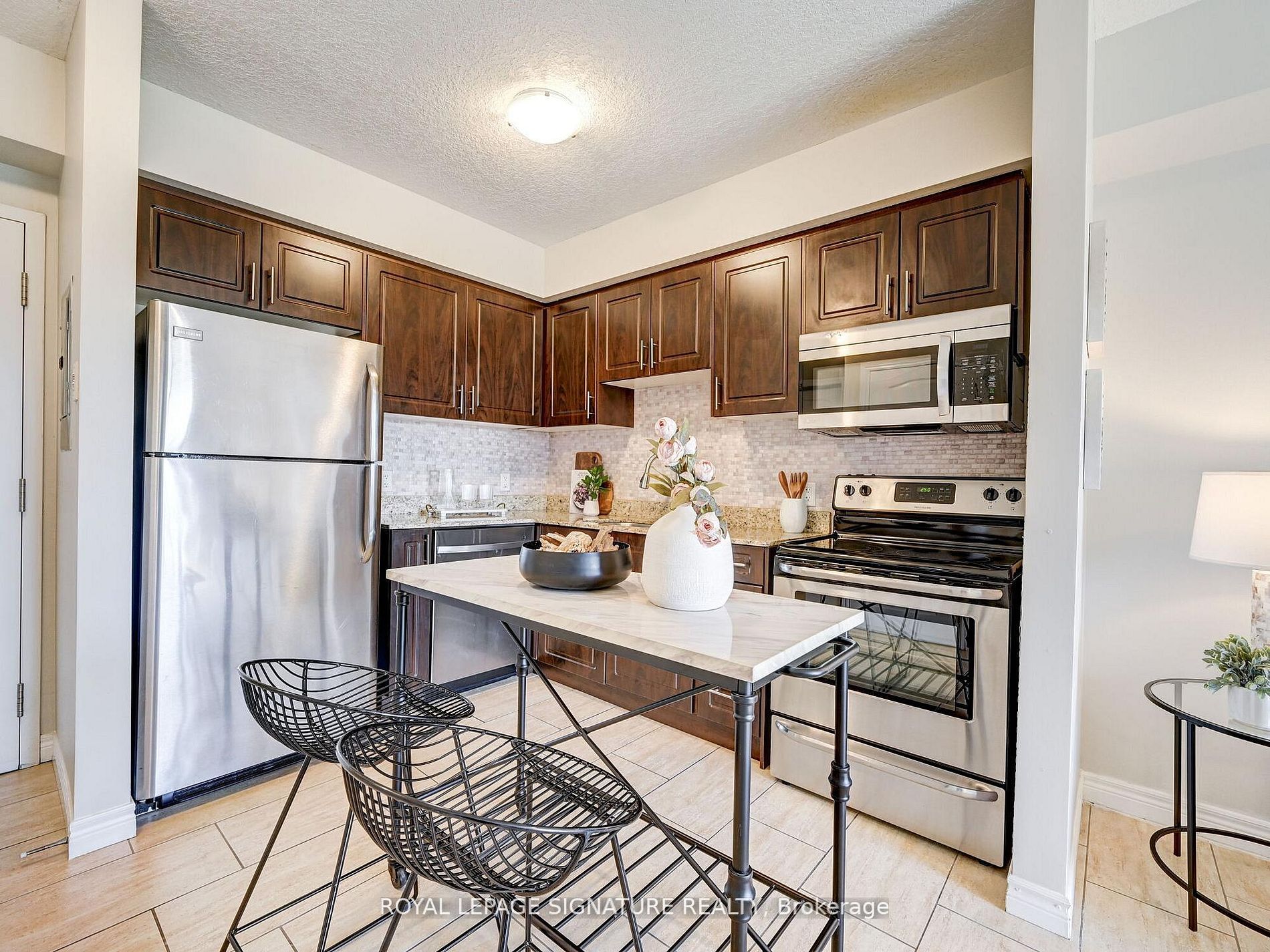 886 Golf Links Road 205, Hamilton, ON L9K 1J8
